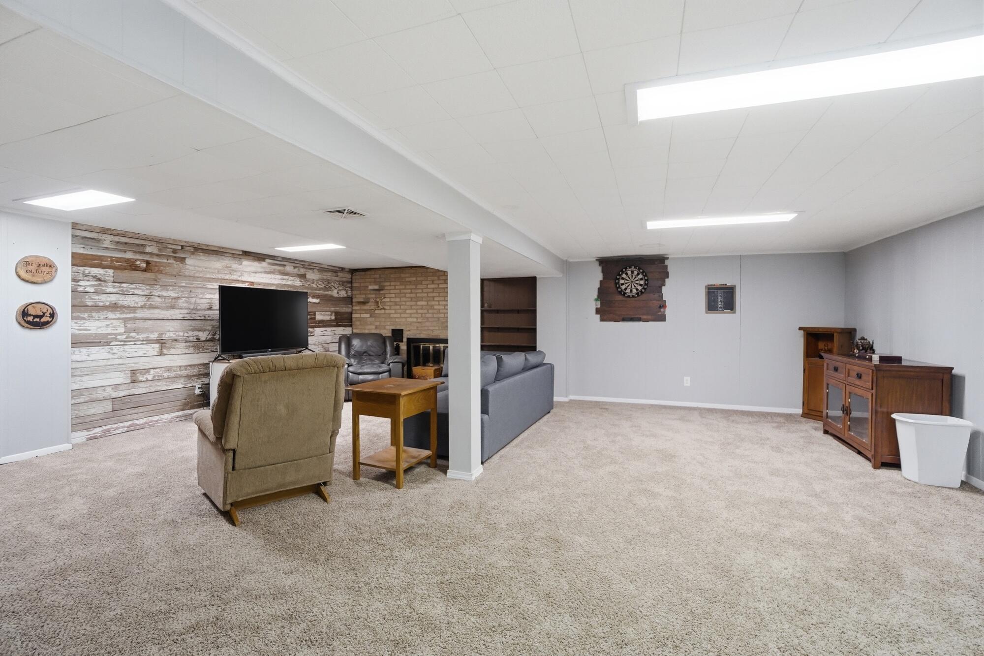 2627 Marinette Drive, Springfield, Ohio 45503