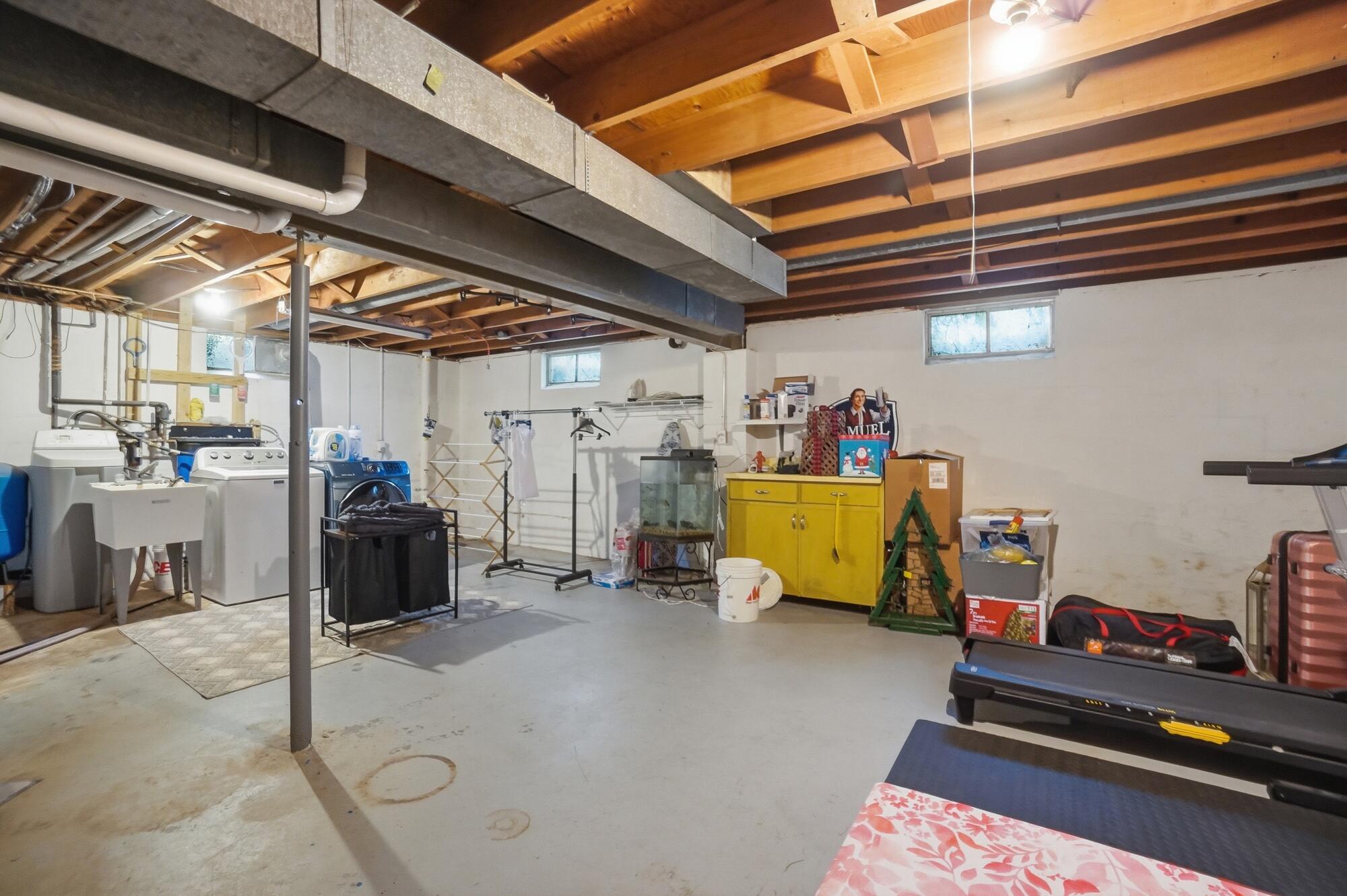 2627 Marinette Drive, Springfield, Ohio 45503
