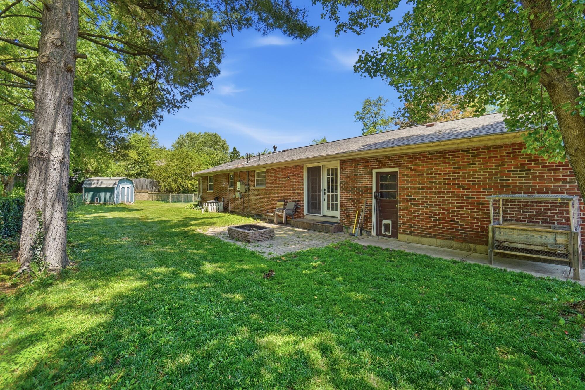 2627 Marinette Drive, Springfield, Ohio 45503