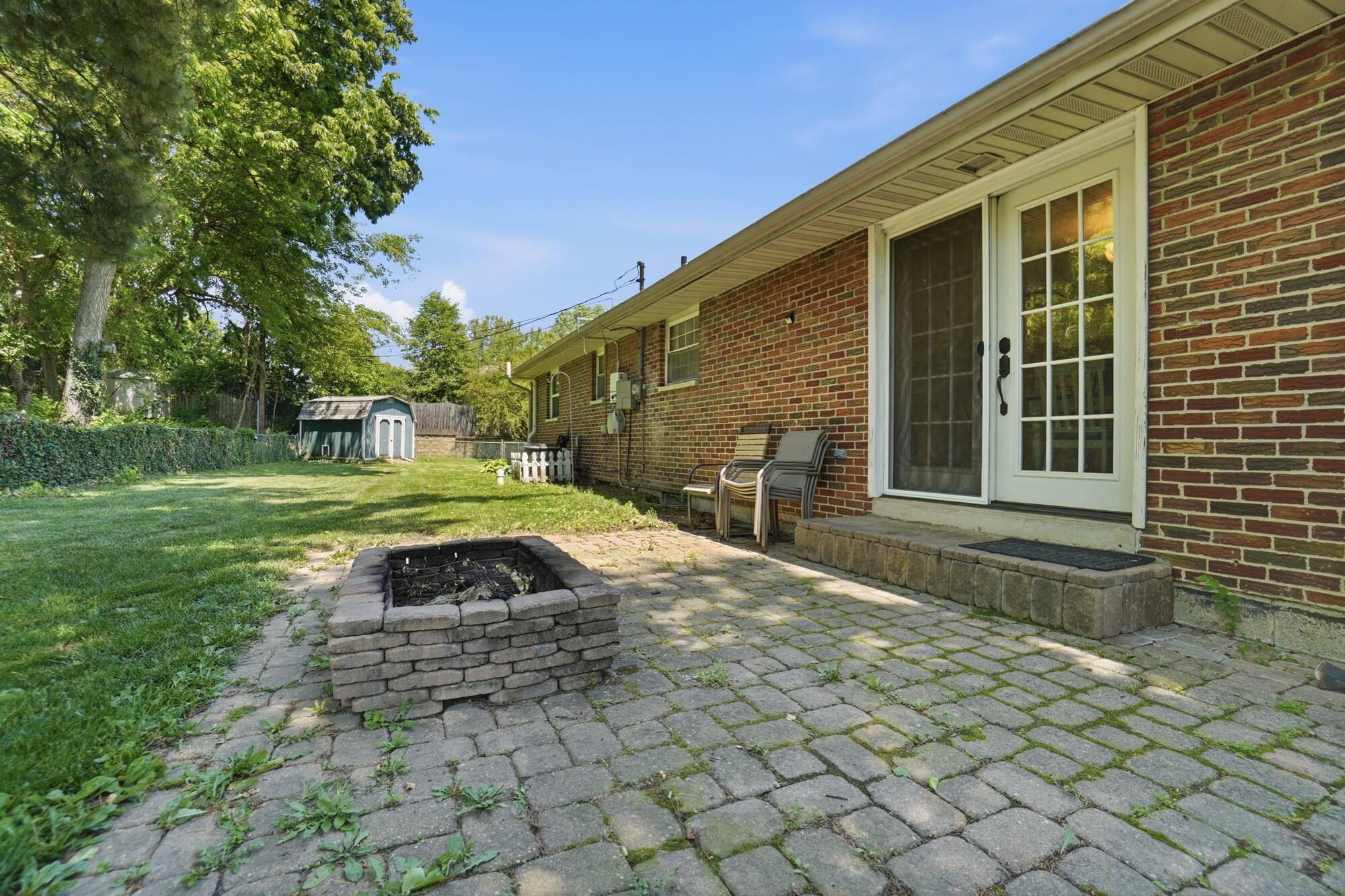 2627 Marinette Drive, Springfield, Ohio 45503