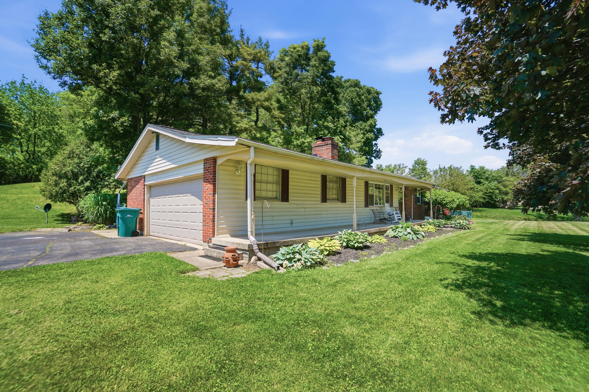 2627 Marinette Drive, Springfield, Ohio 45503
