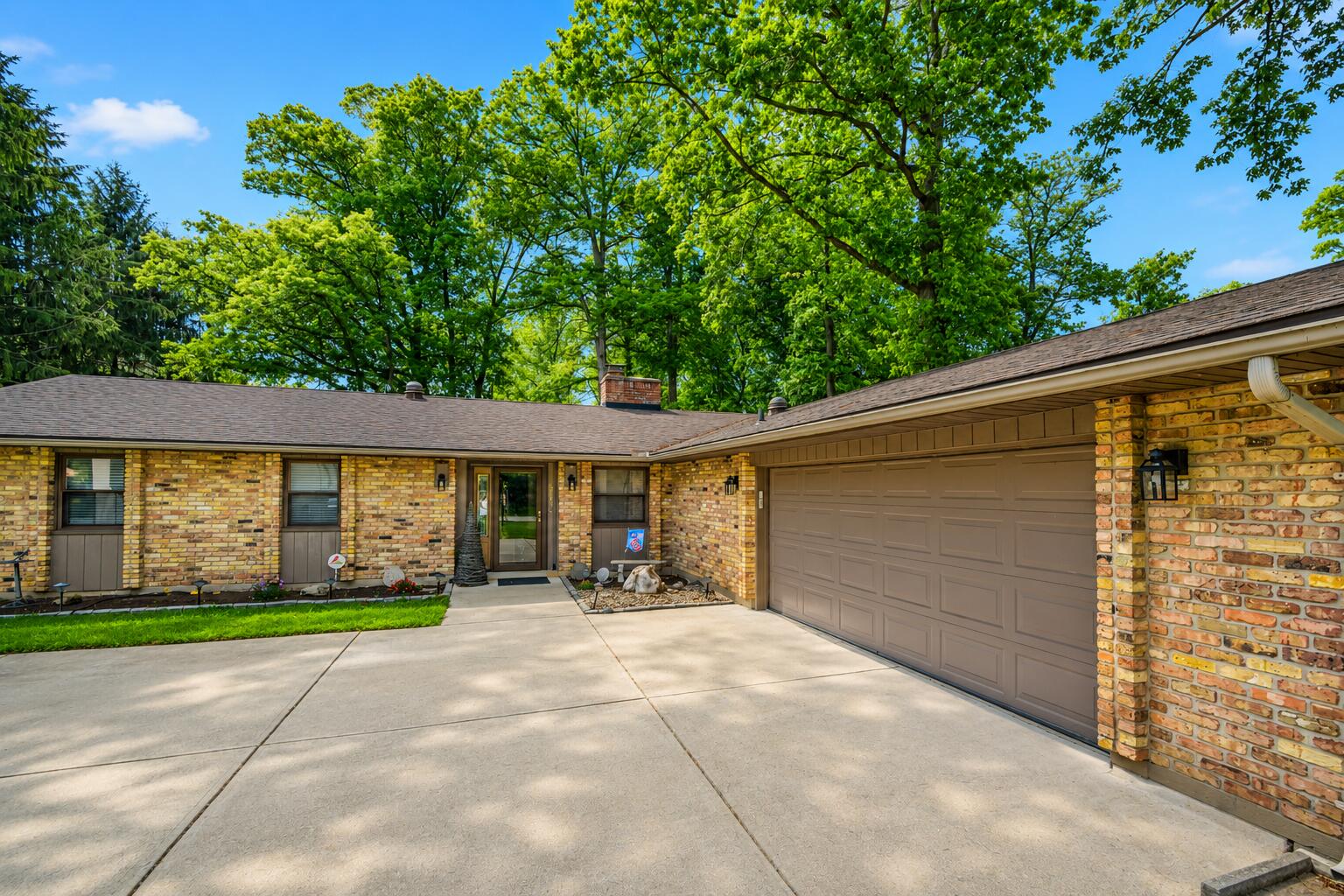 2693 Ehrhart Drive, Springfield, Ohio 45502
