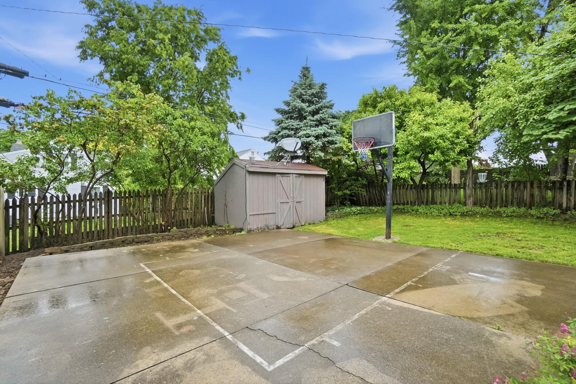 1437 Doddington Road, Dayton, Ohio 45409