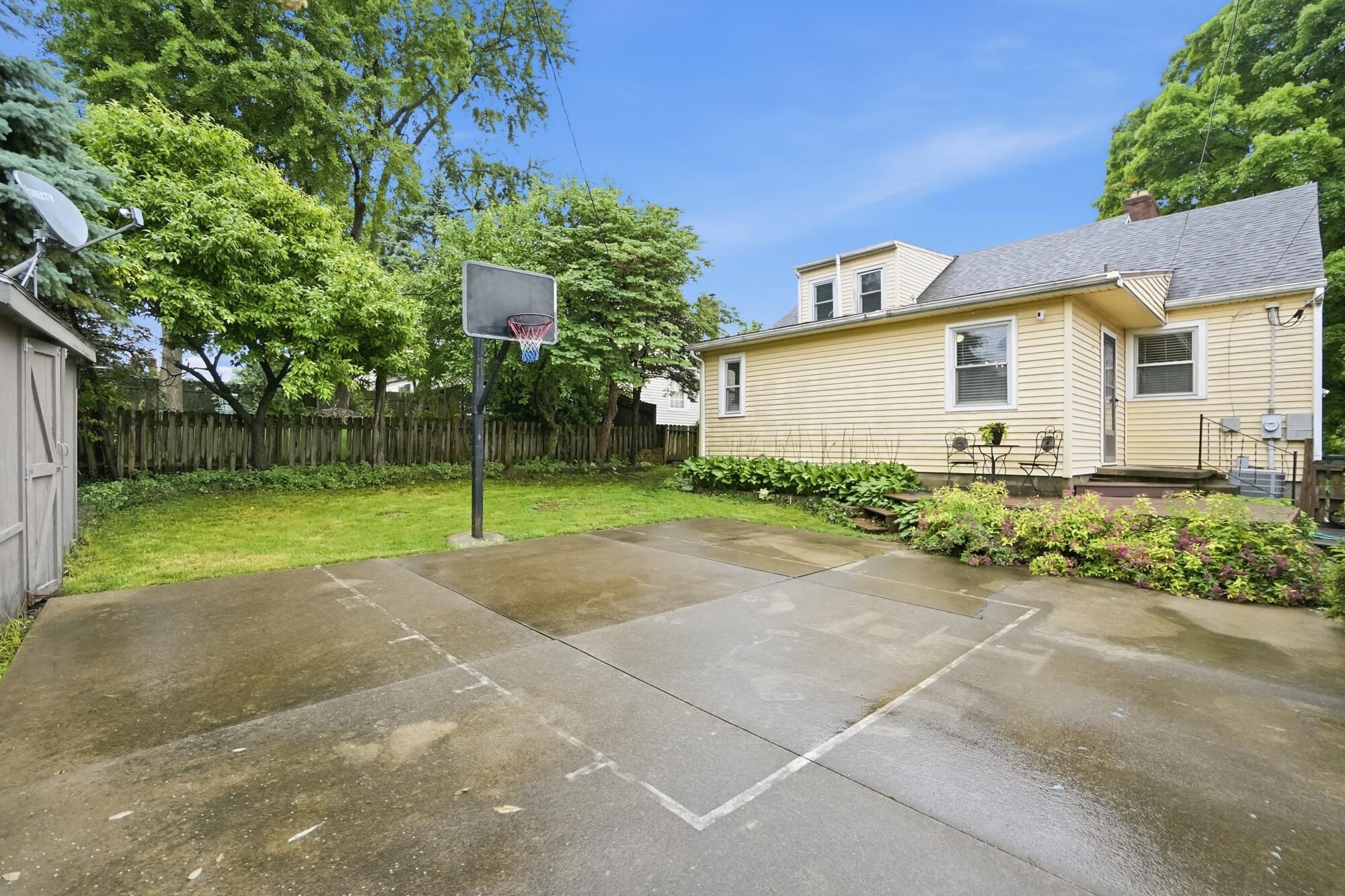 1437 Doddington Road, Dayton, Ohio 45409