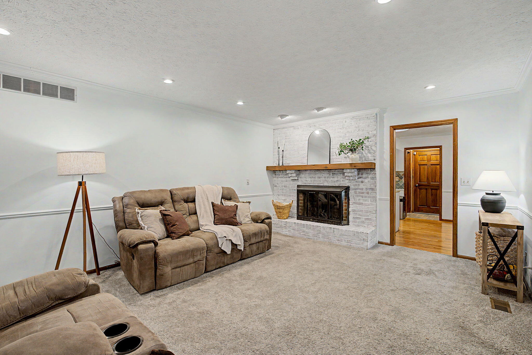 575 Hornwood Drive, Springfield, Ohio 45504