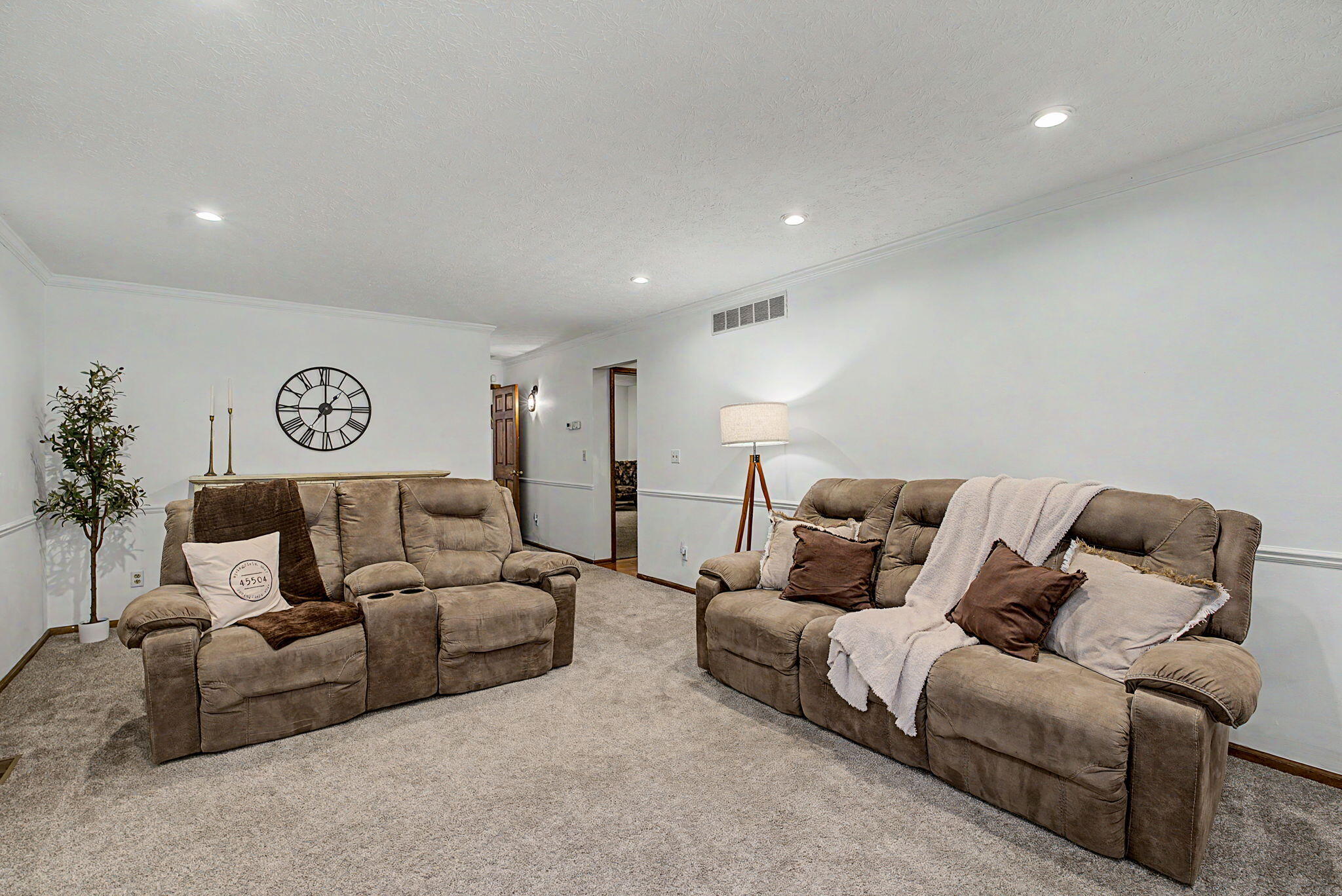 575 Hornwood Drive, Springfield, Ohio 45504