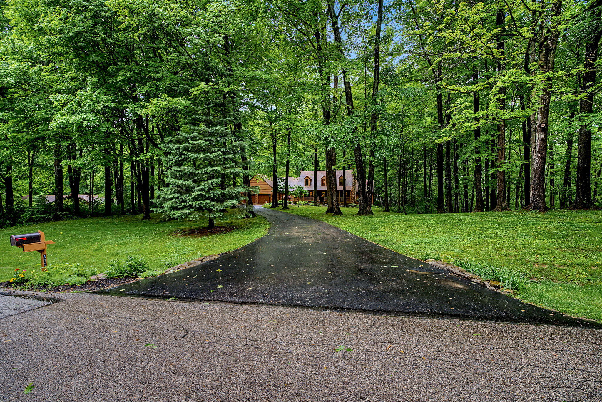 575 Hornwood Drive, Springfield, Ohio 45504
