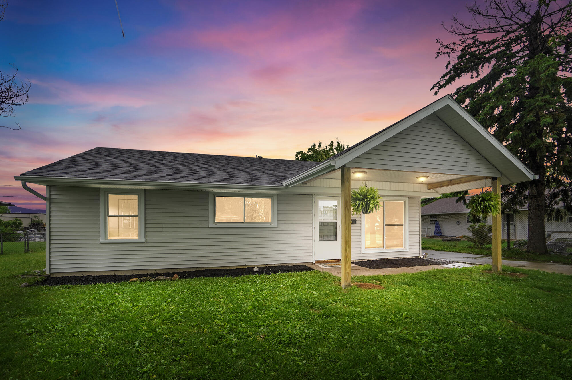 1923 Portage Path, Springfield, Ohio 45506