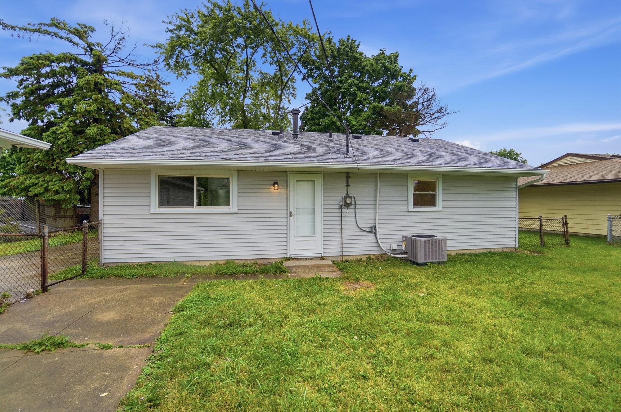 1923 Portage Path, Springfield, Ohio 45506