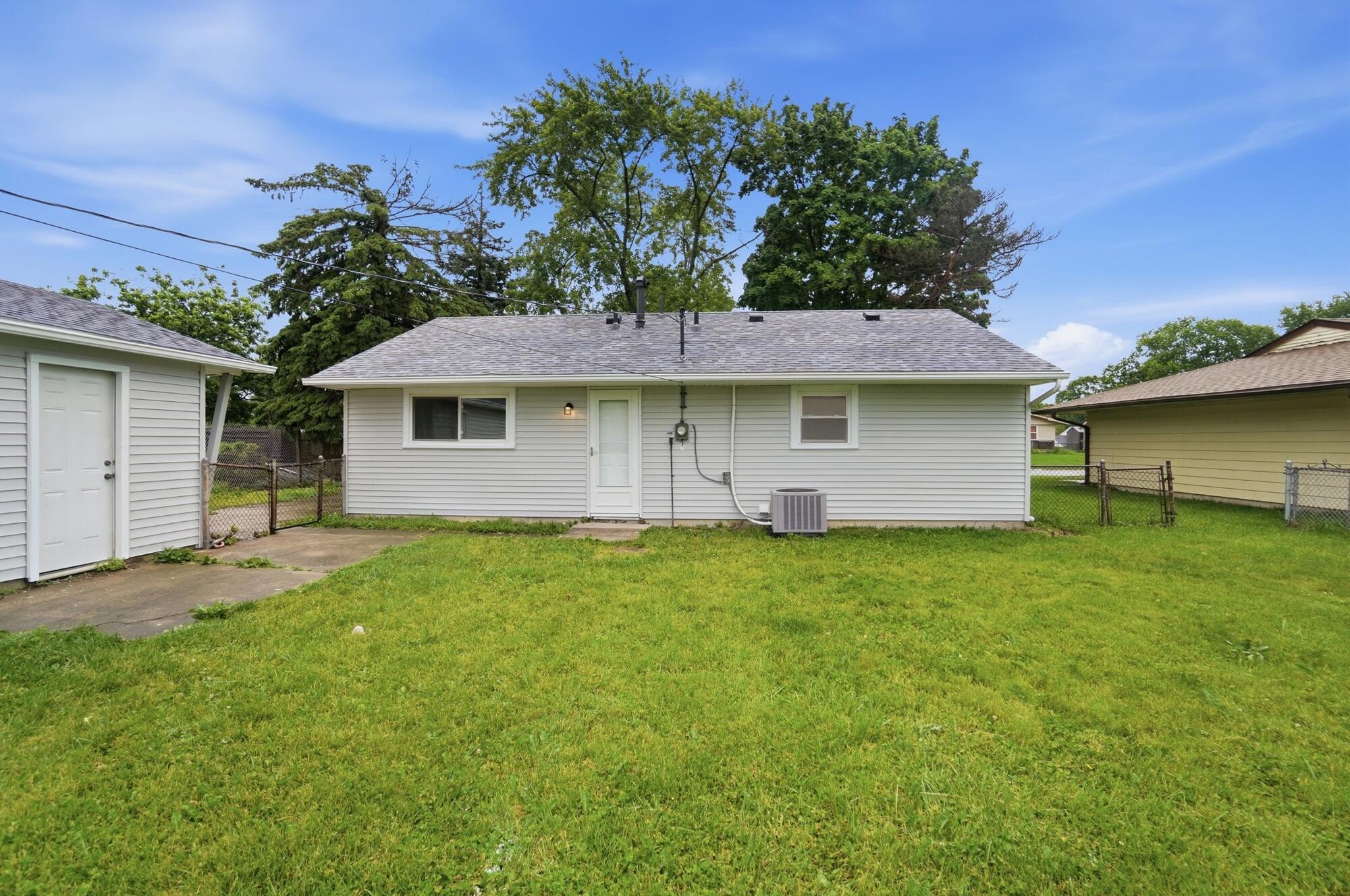 1923 Portage Path, Springfield, Ohio 45506