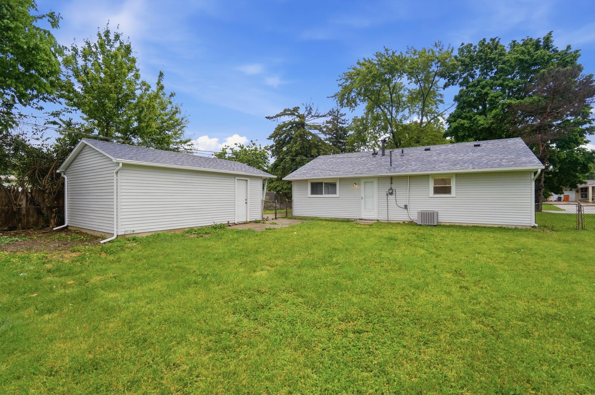 1923 Portage Path, Springfield, Ohio 45506