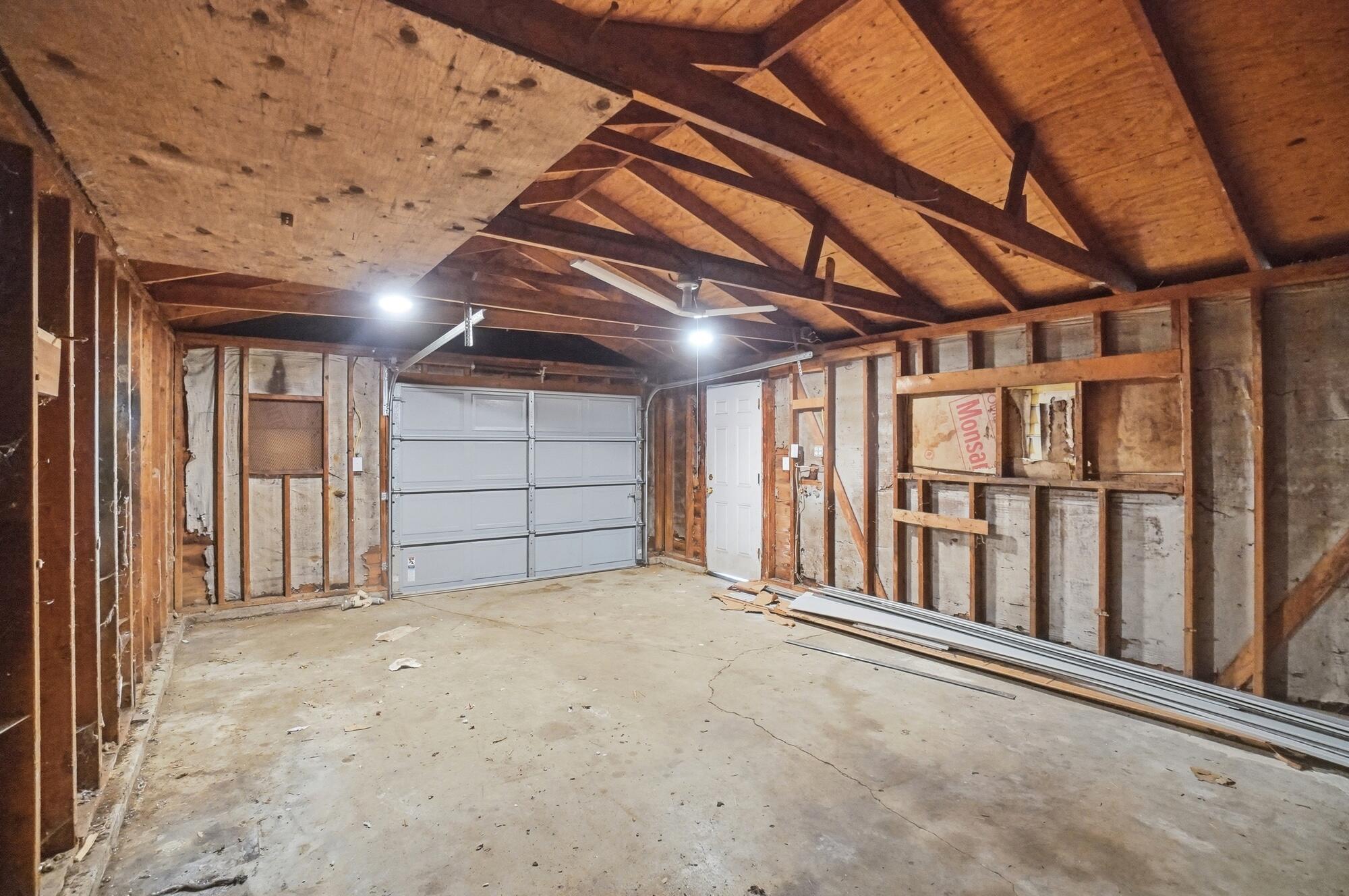 1923 Portage Path, Springfield, Ohio 45506