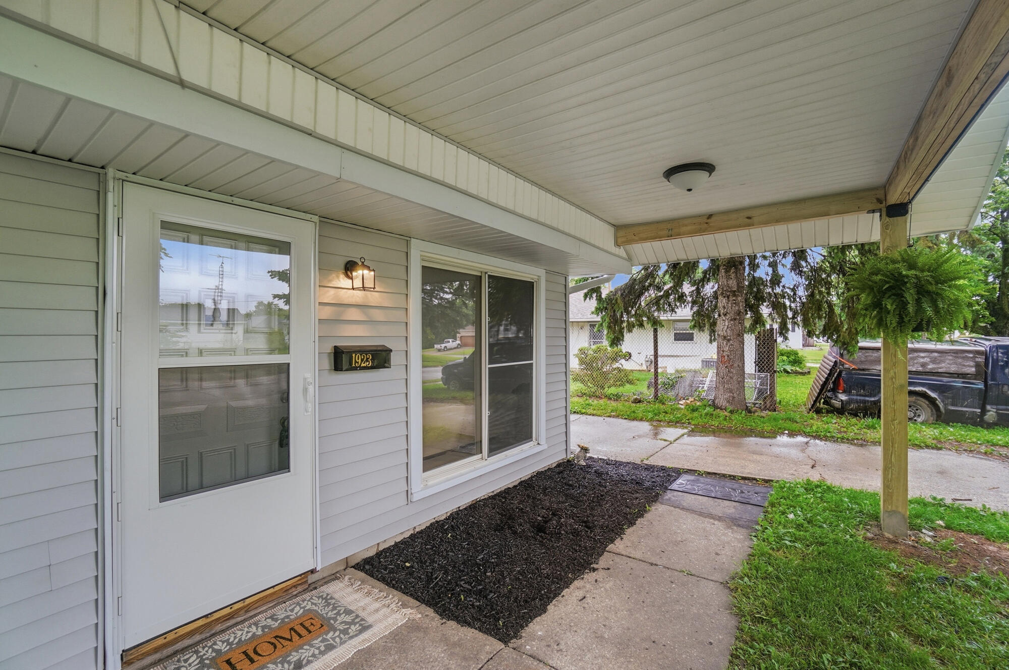 1923 Portage Path, Springfield, Ohio 45506