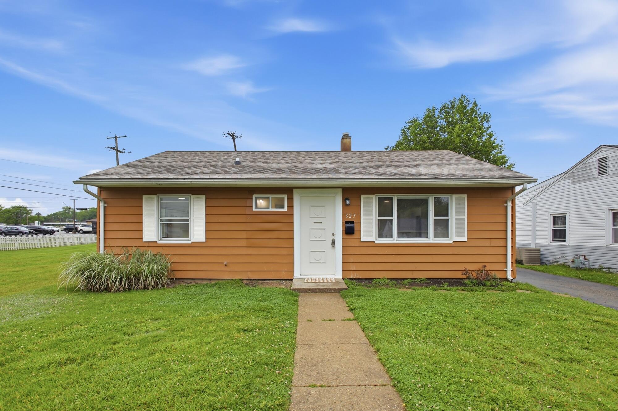325 Gruen Drive, Springfield, Ohio 45505