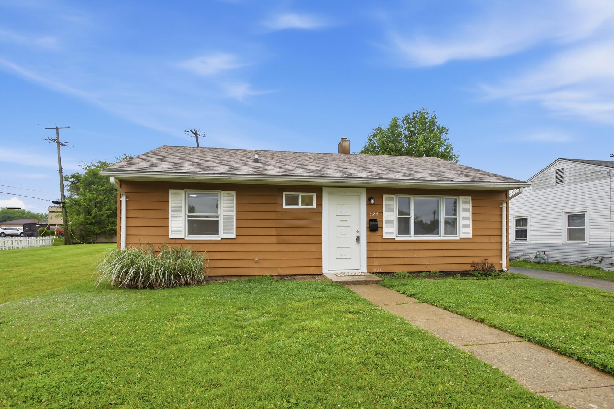 325 Gruen Drive, Springfield, Ohio 45505