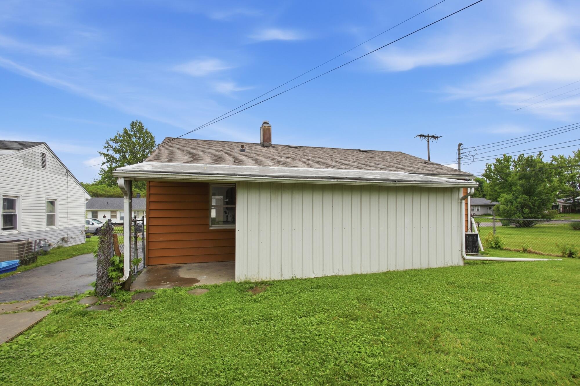 325 Gruen Drive, Springfield, Ohio 45505