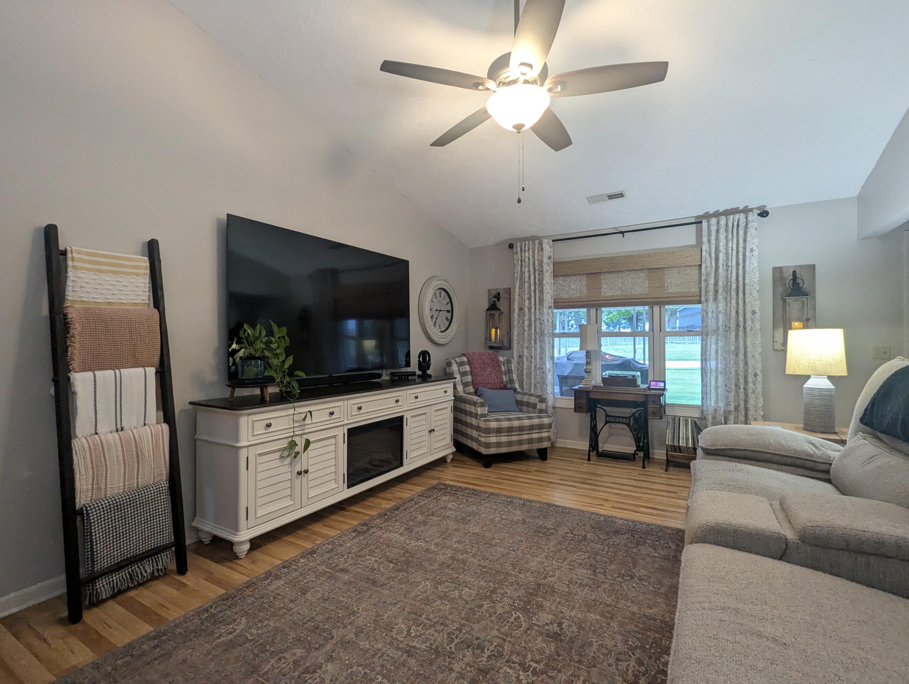 1602 Oldham Drive, Springfield, Ohio 45503