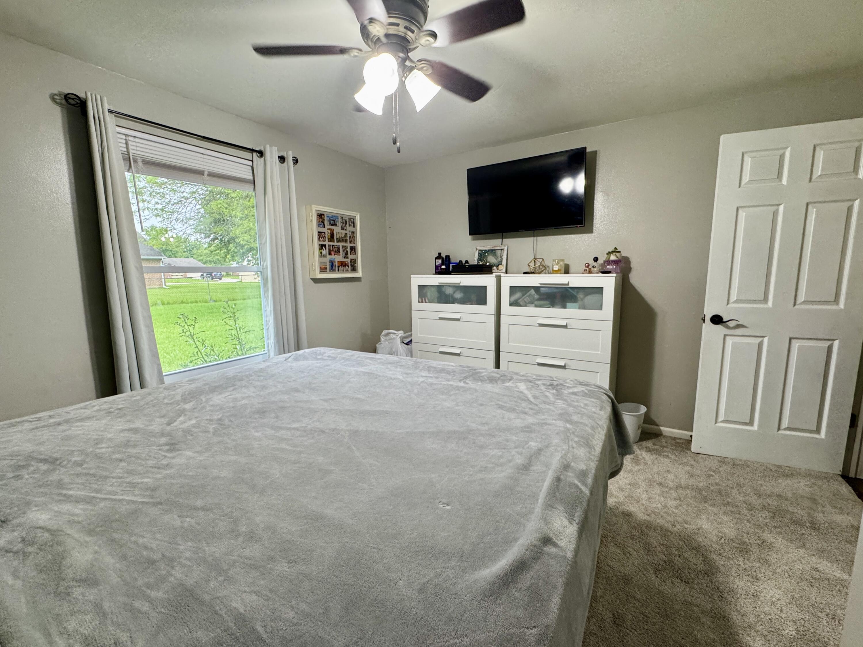 809 Canterbury Drive, Wapakoneta, Ohio 45895