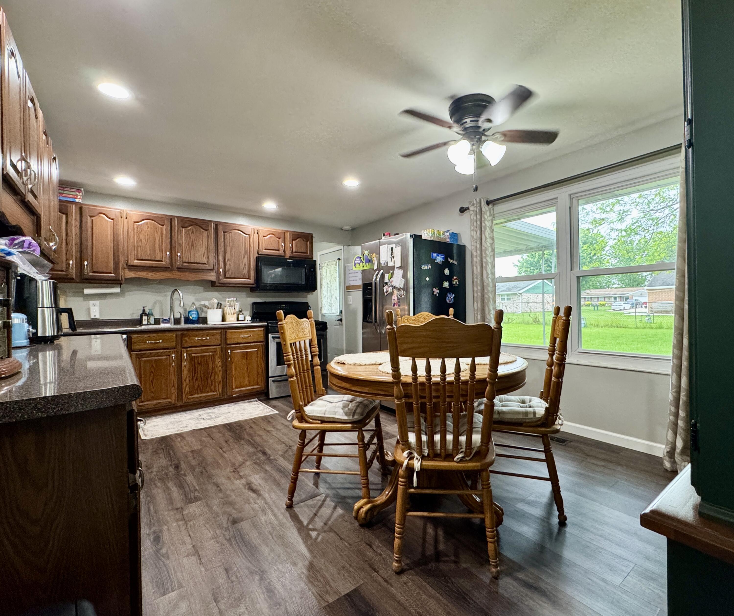 809 Canterbury Drive, Wapakoneta, Ohio 45895