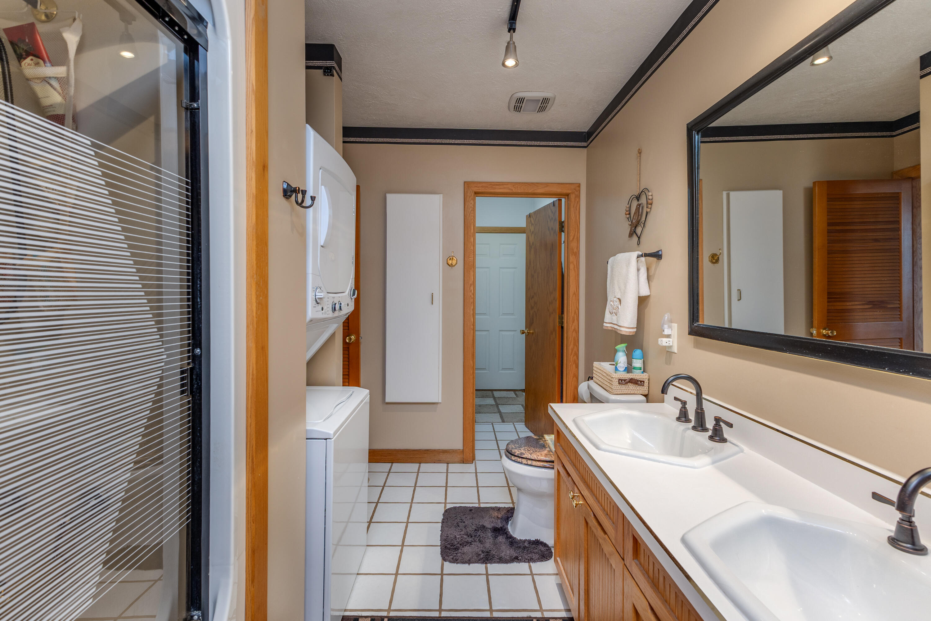 1000 Echo Lake Drive, Piqua, Ohio 45356