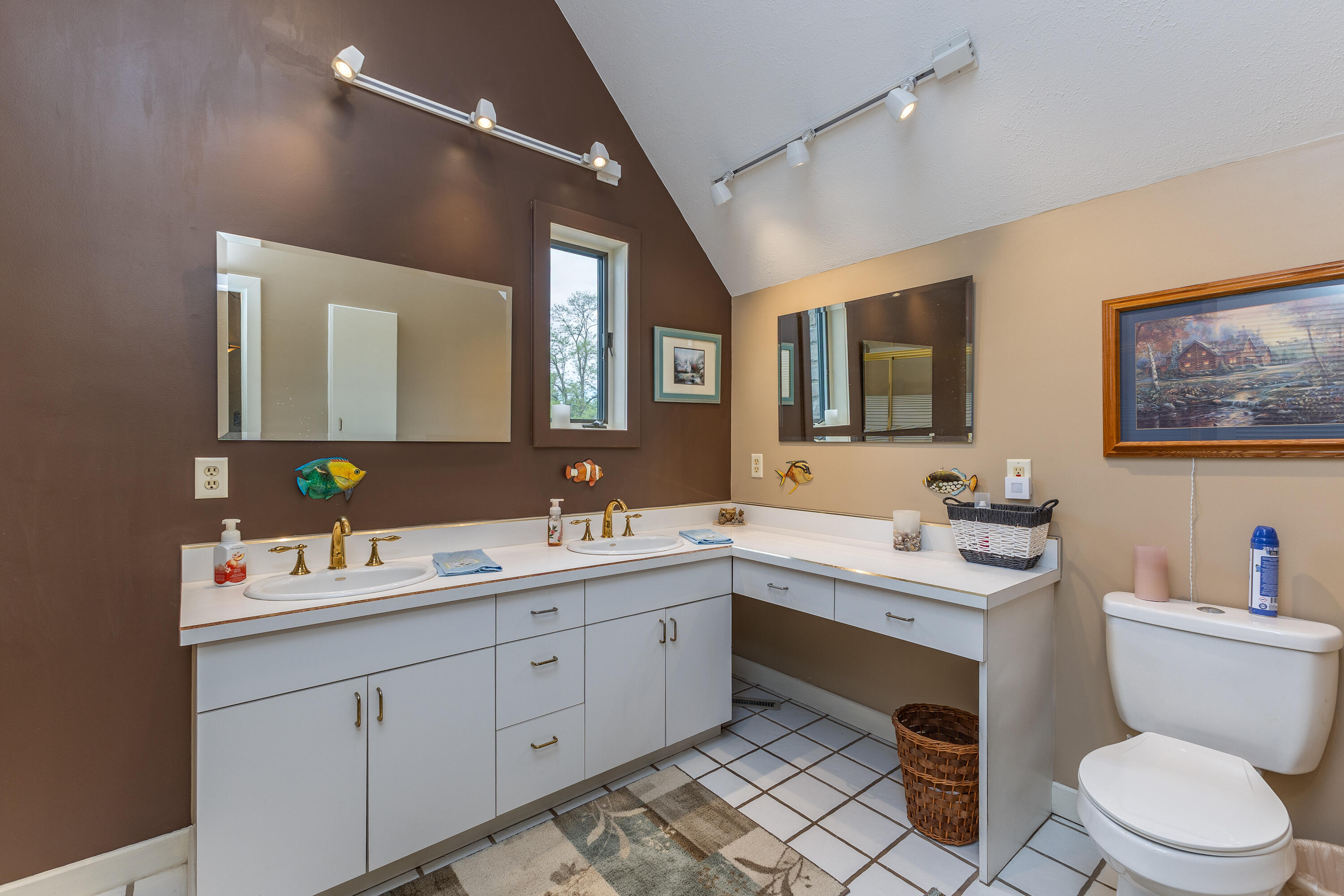 1000 Echo Lake Drive, Piqua, Ohio 45356