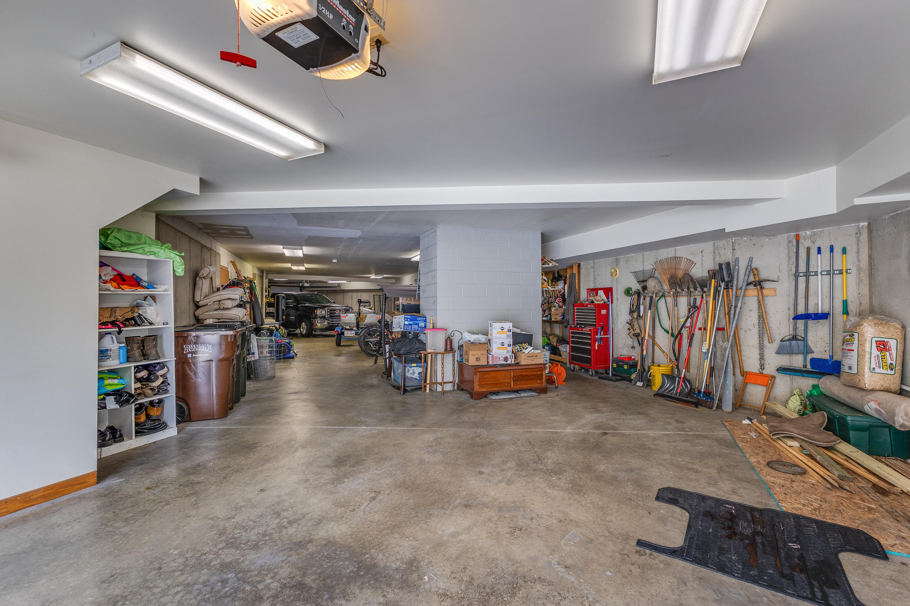 1000 Echo Lake Drive, Piqua, Ohio 45356