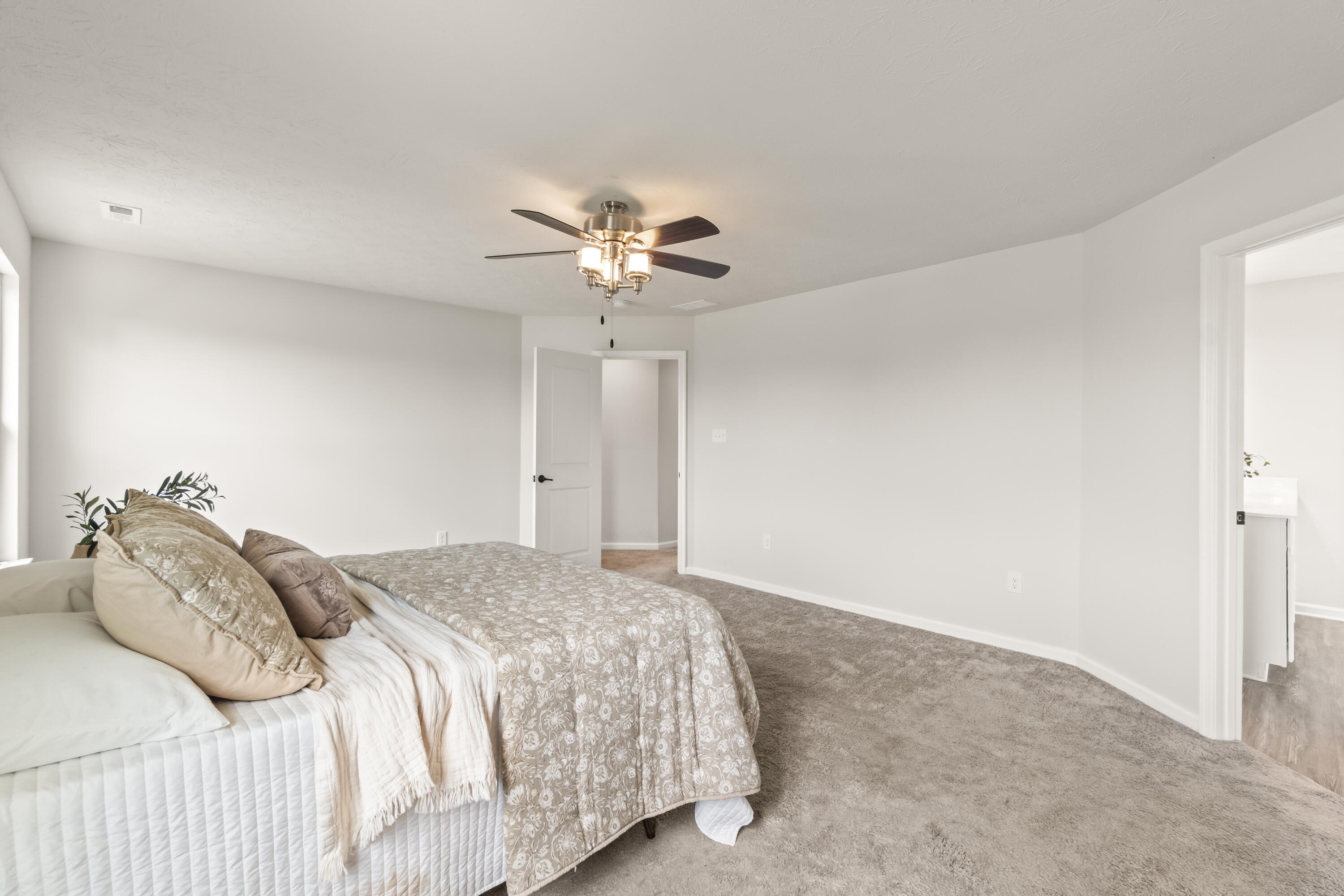 2806 Newcastle Drive, Troy, Ohio 45373