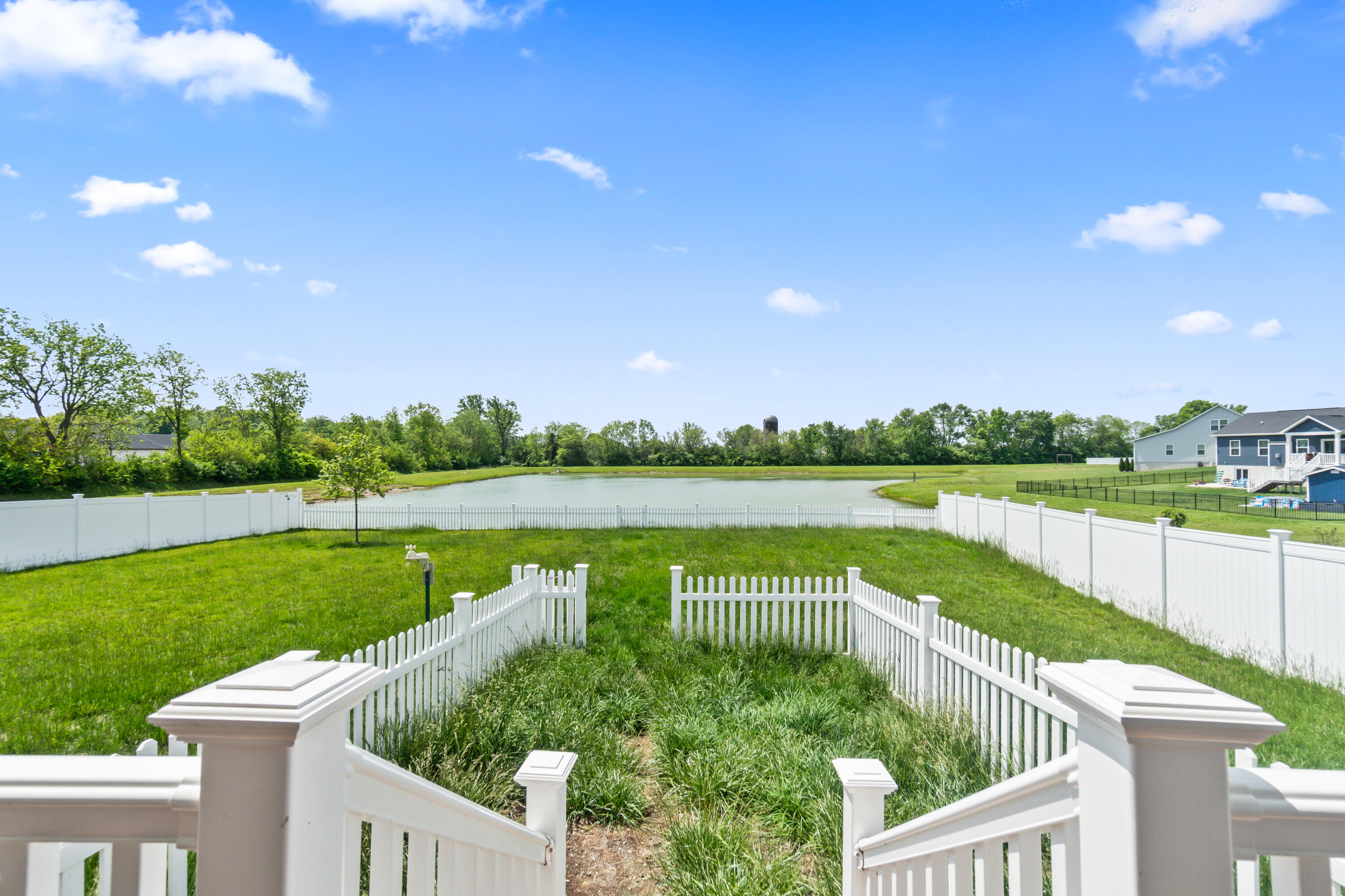 2806 Newcastle Drive, Troy, Ohio 45373
