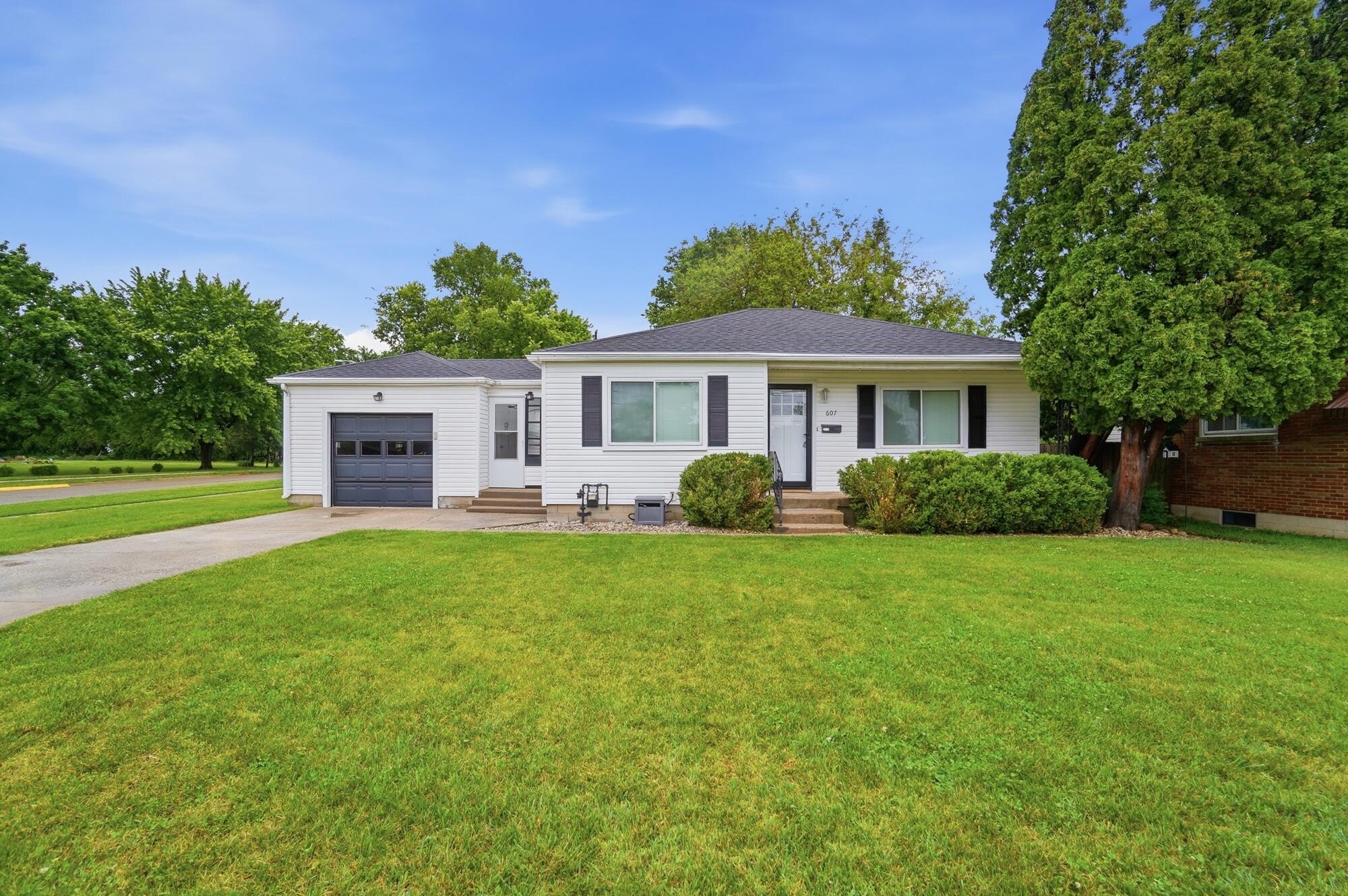 607 Lake Avenue, New Carlisle, Ohio 45344