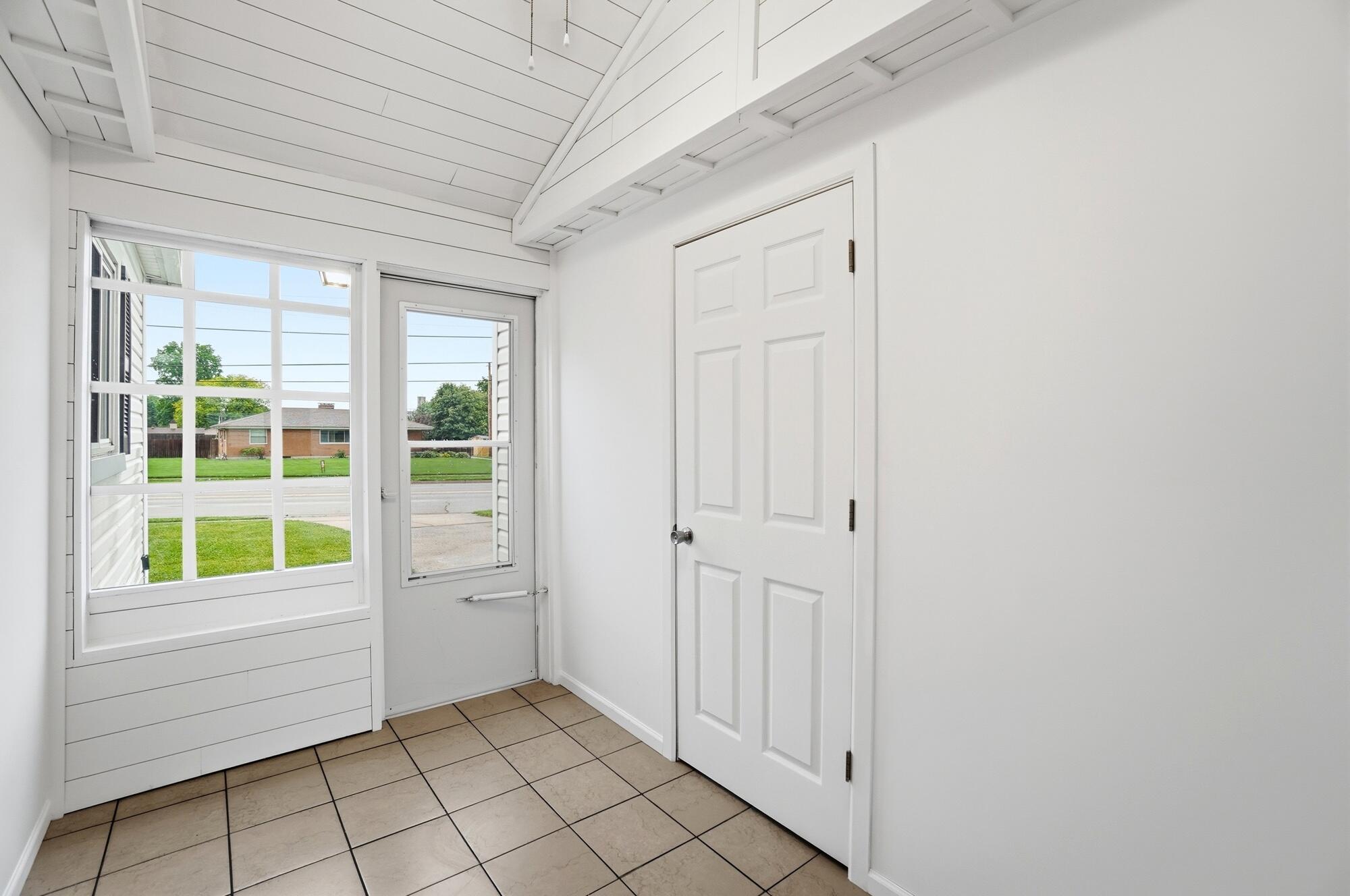 607 Lake Avenue, New Carlisle, Ohio 45344