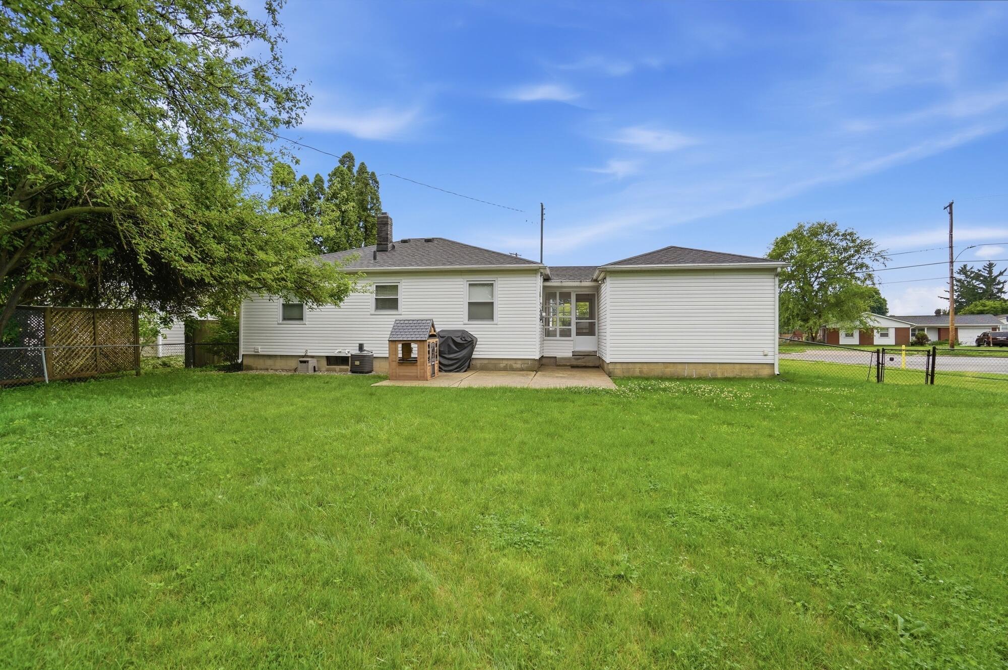 607 Lake Avenue, New Carlisle, Ohio 45344