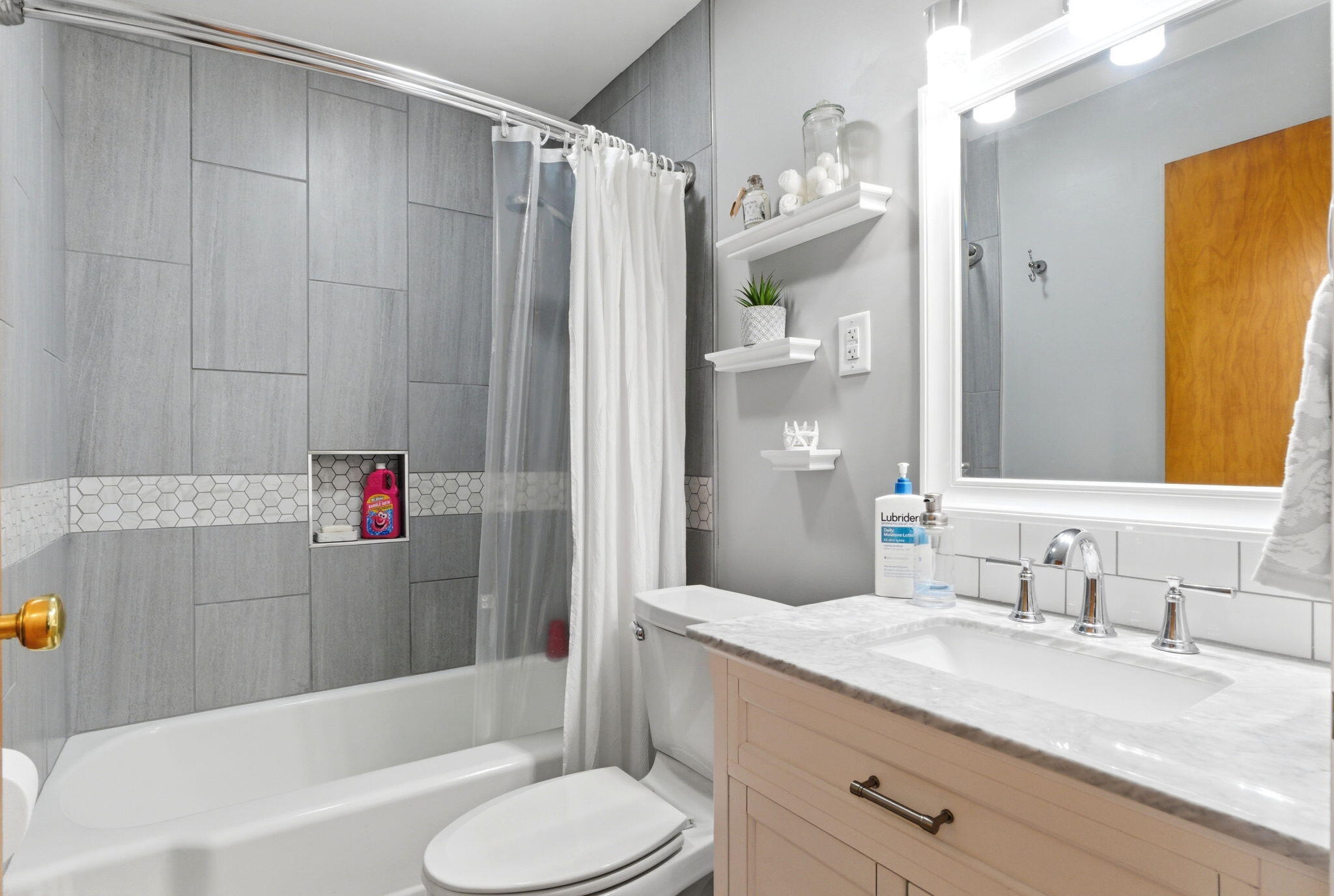 708 Lawnview Avenue, Springfield, Ohio 45505