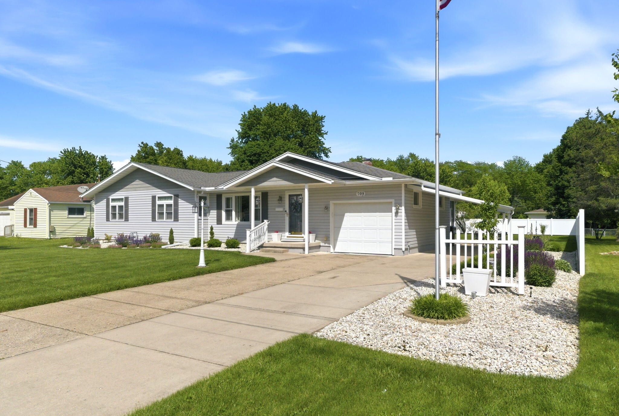 708 Lawnview Avenue, Springfield, Ohio 45505