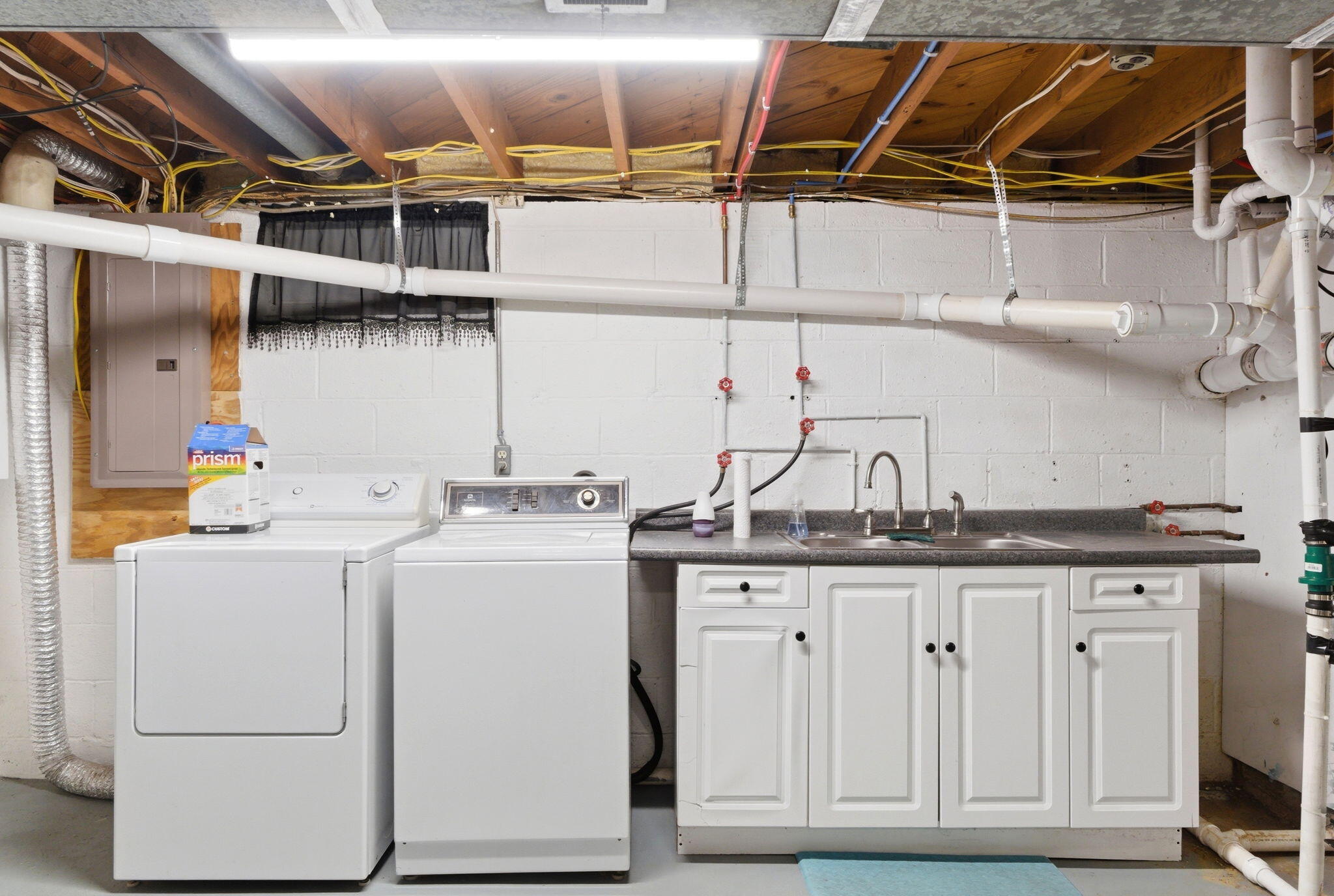 708 Lawnview Avenue, Springfield, Ohio 45505
