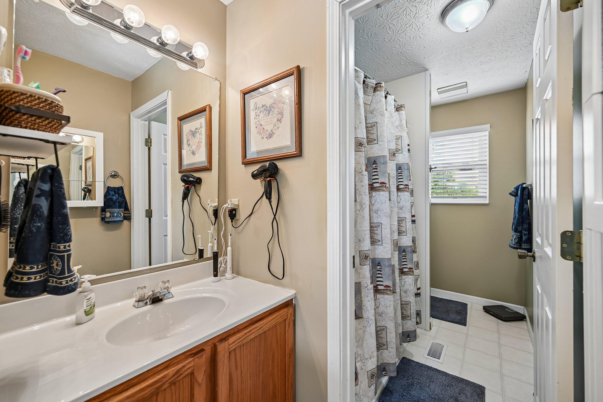1742 Damos Way, Marysville, Ohio 43040