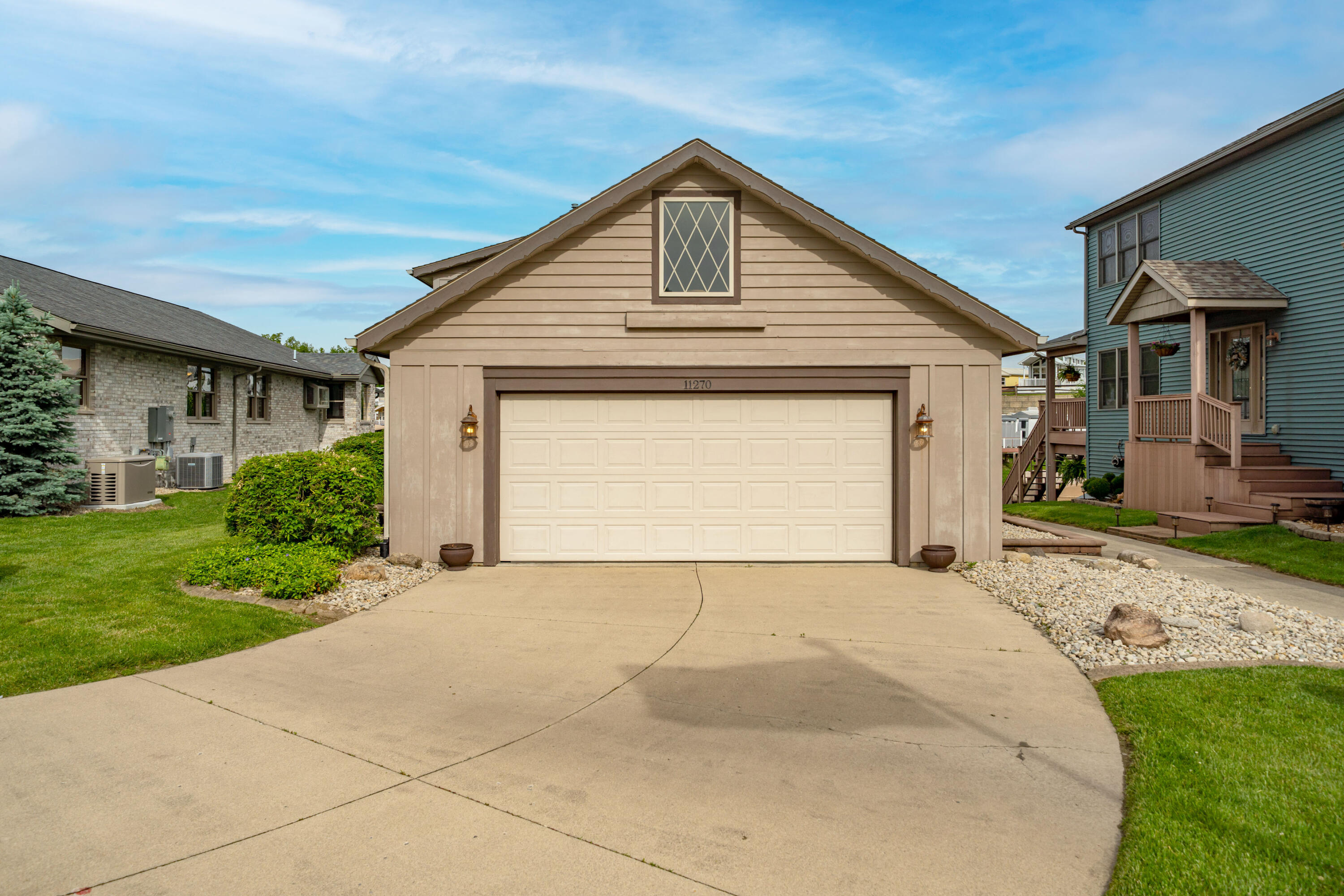 11270 Northlake Place, Lakeview, Ohio 43331