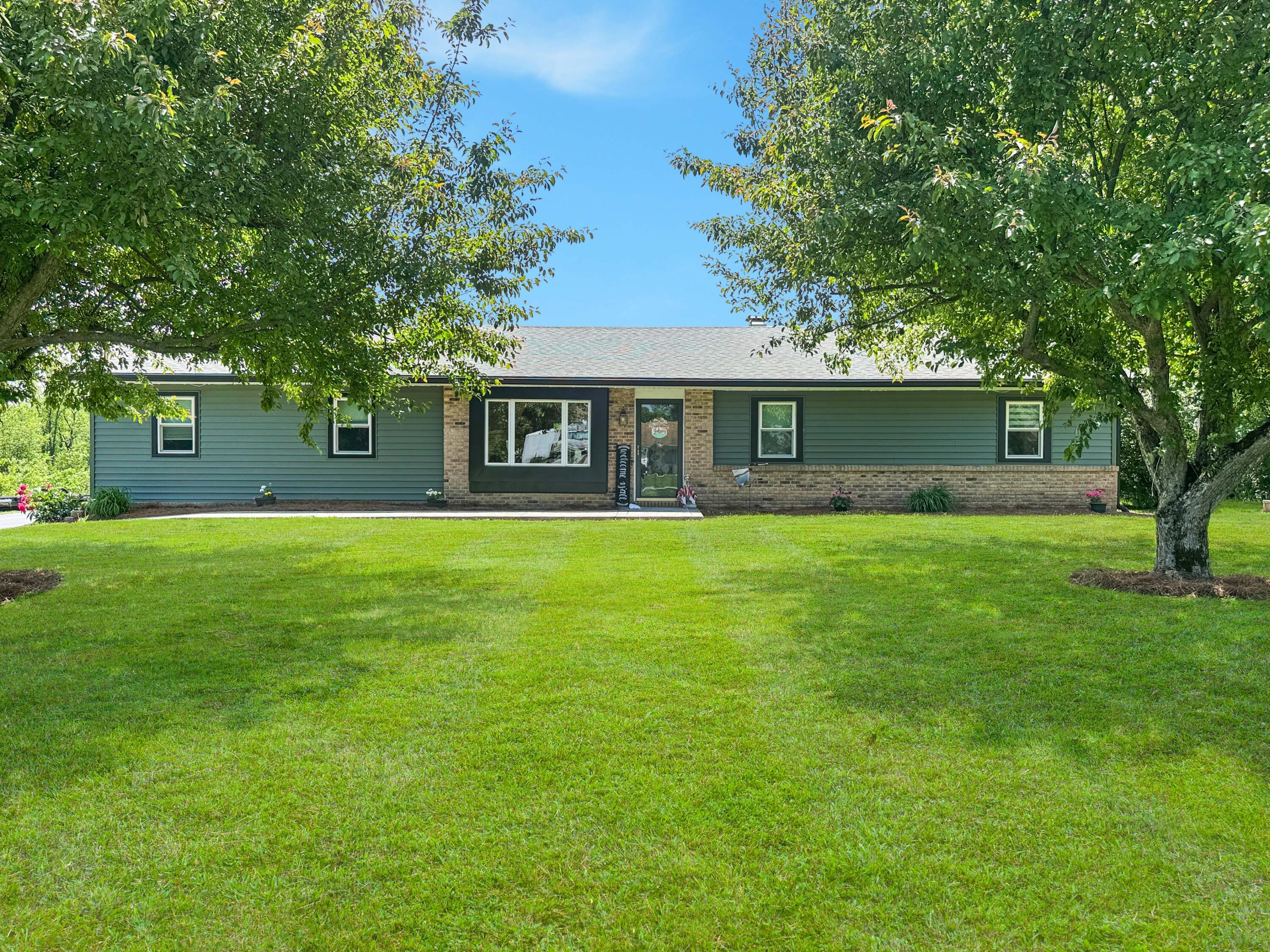 7419 Grayson Drive, Springfield, Ohio 45502