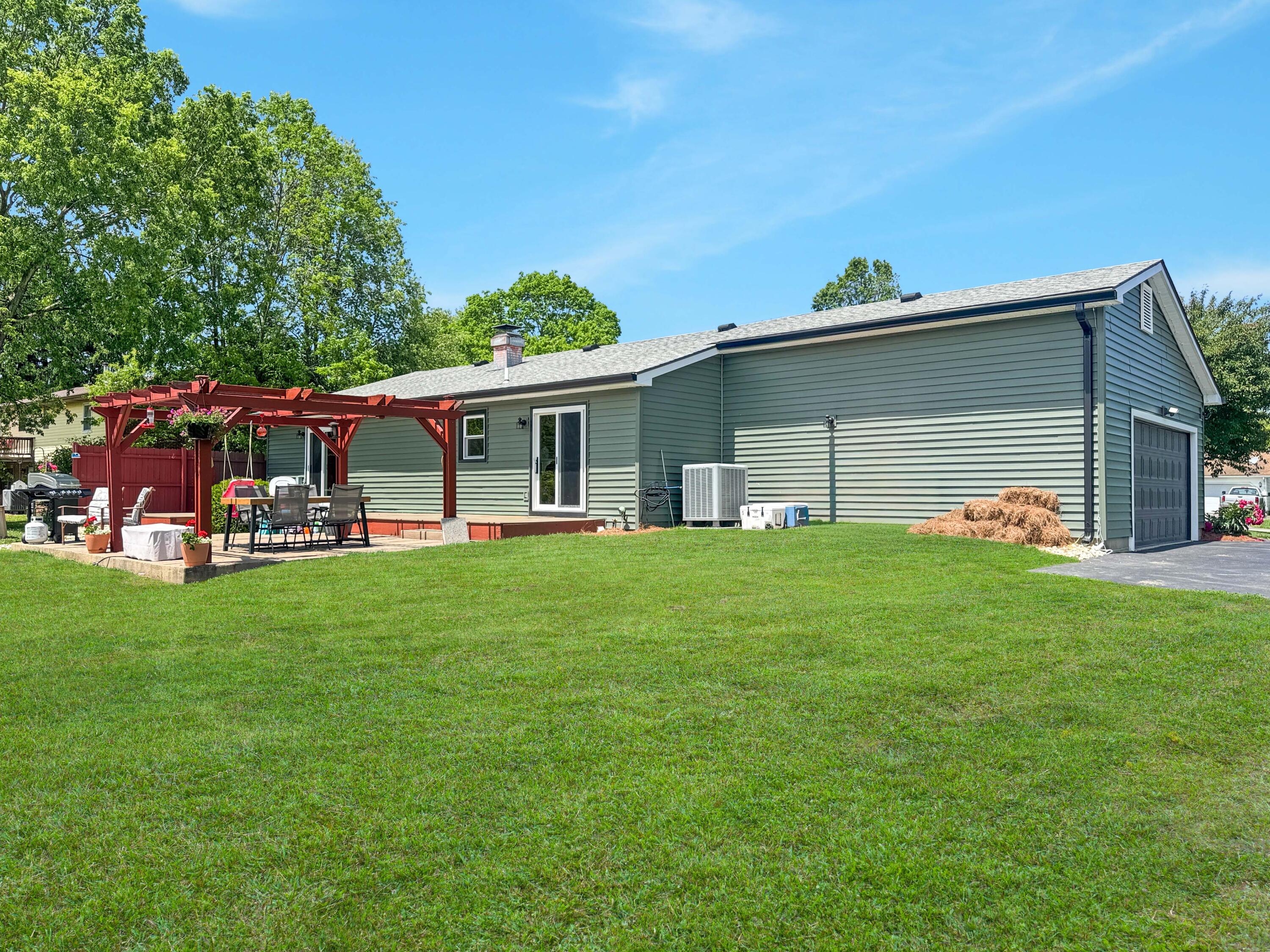 7419 Grayson Drive, Springfield, Ohio 45502