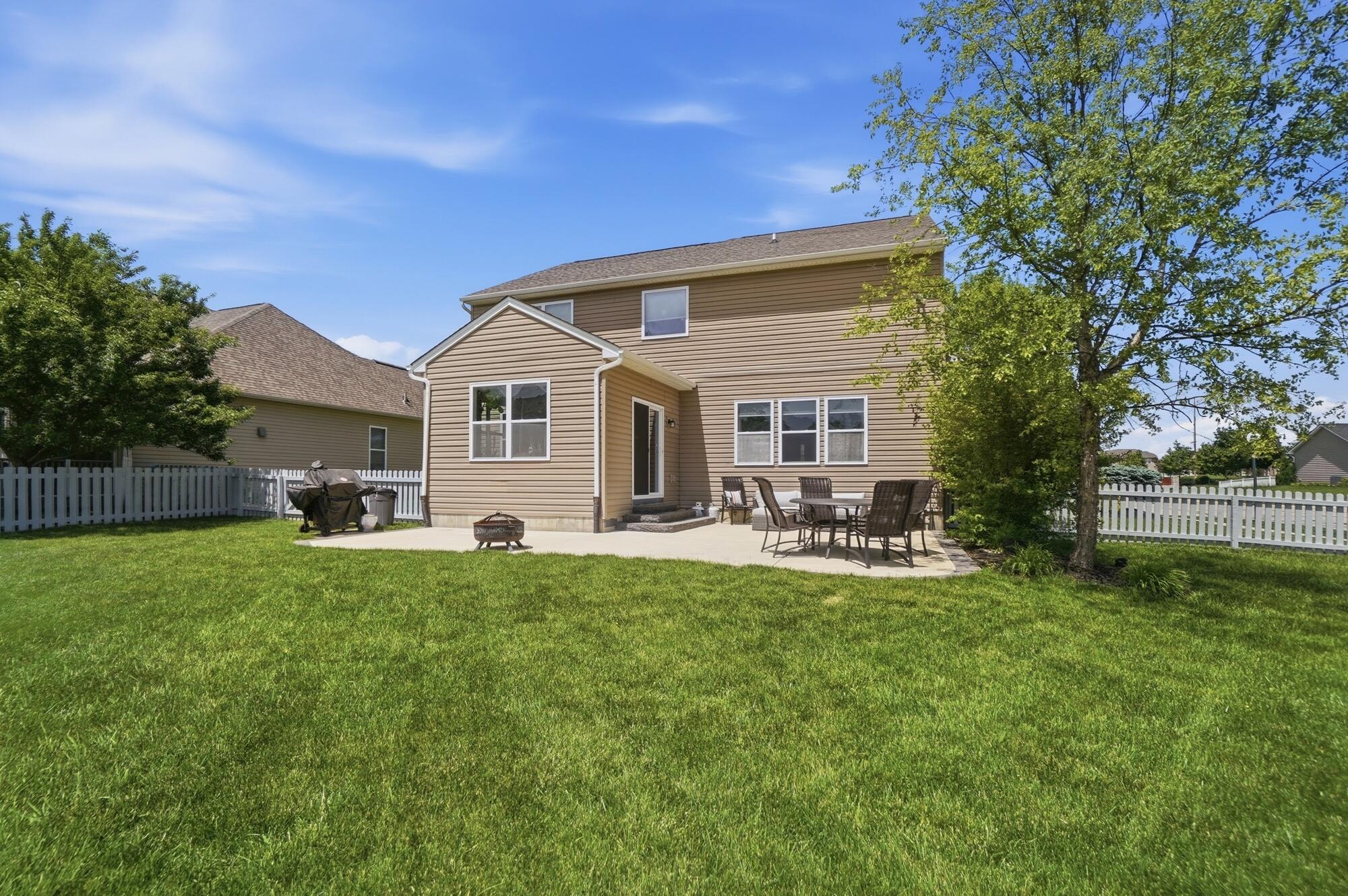 2604 Sunset Maple Drive, Tipp City, Ohio 45371