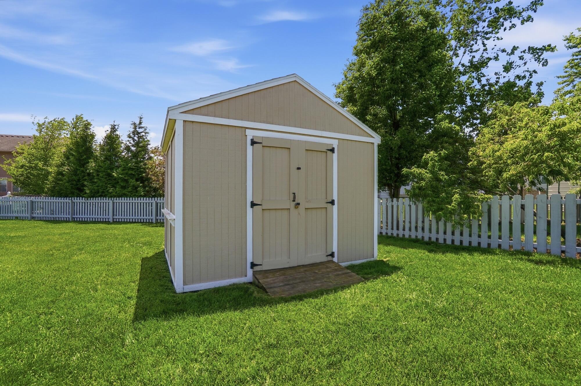2604 Sunset Maple Drive, Tipp City, Ohio 45371