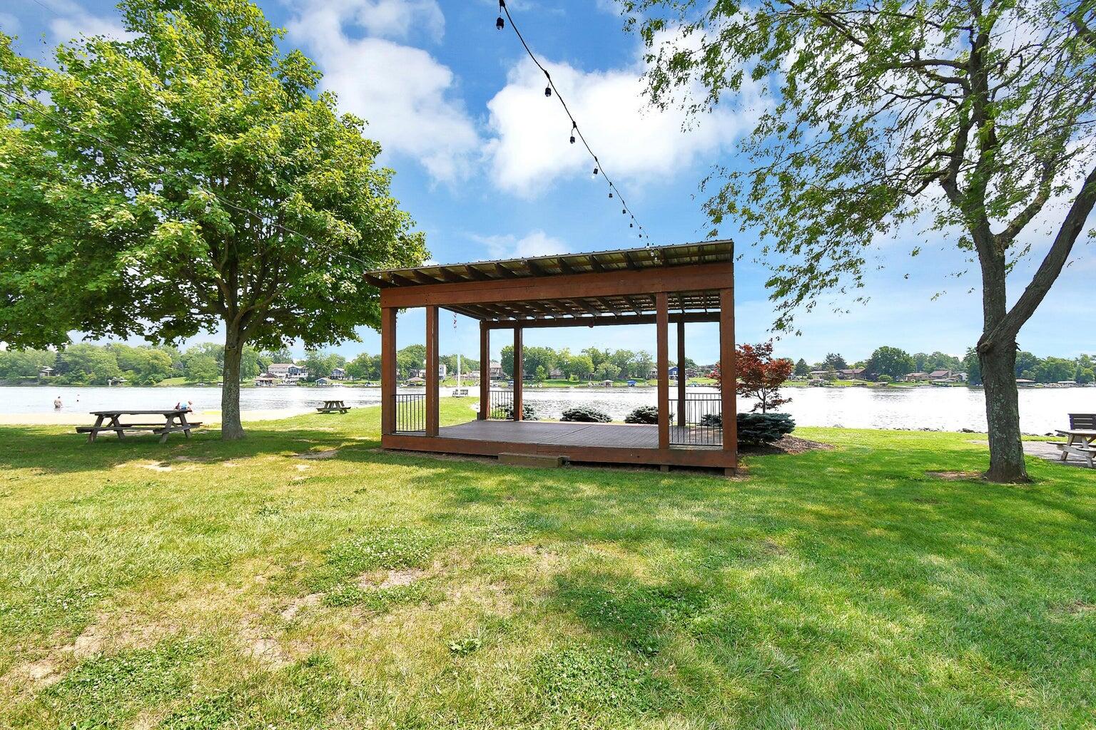 1410 Choctaw Drive, London, Ohio 43140