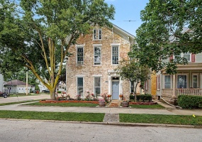 402 Broadway, Piqua, Ohio 45356, 5 Bedrooms Bedrooms, ,2 BathroomsBathrooms,Residential,For Sale,Broadway,1045917
