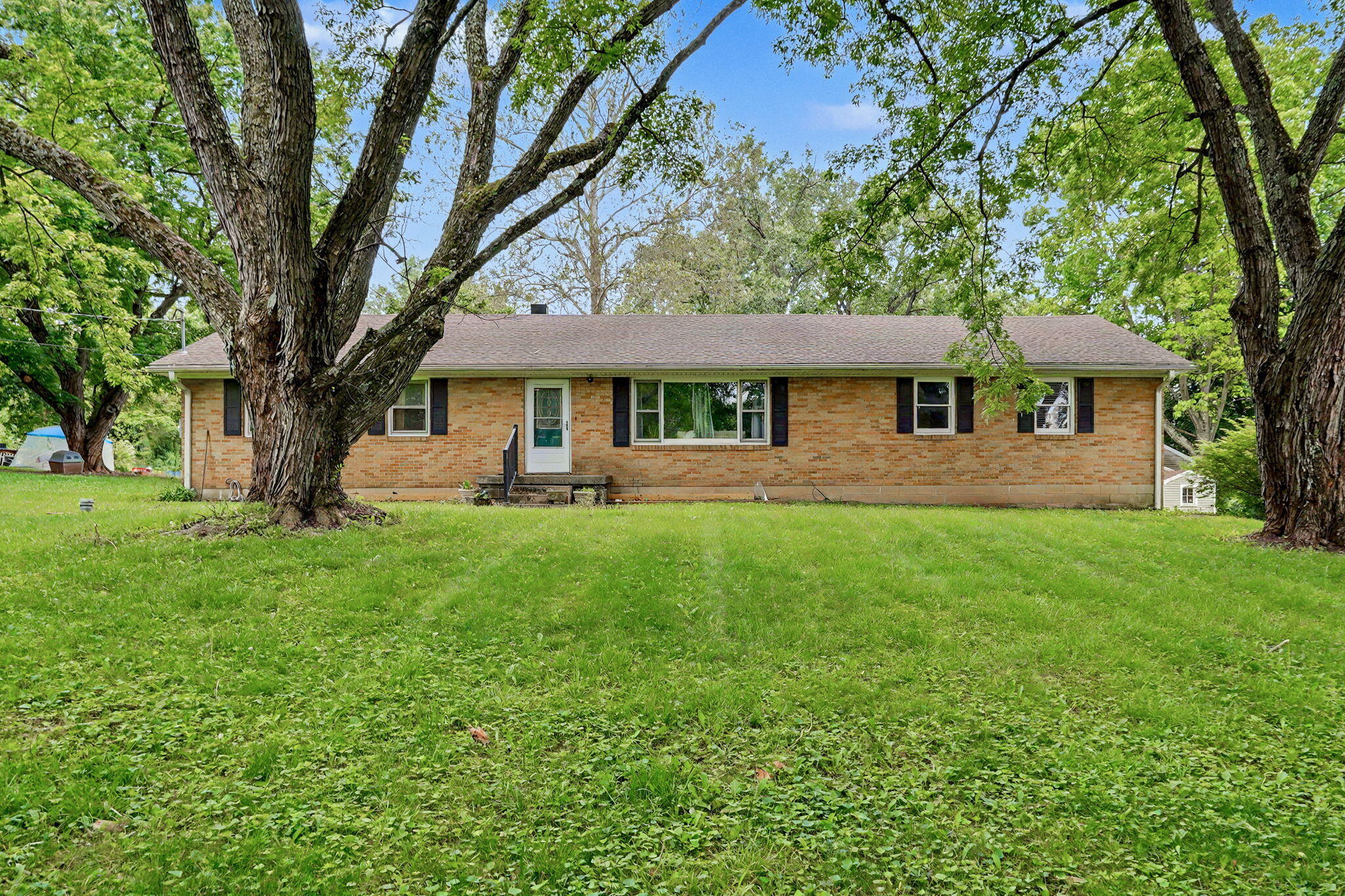 2591 Old Springfield Road, Springfield, Ohio 45502