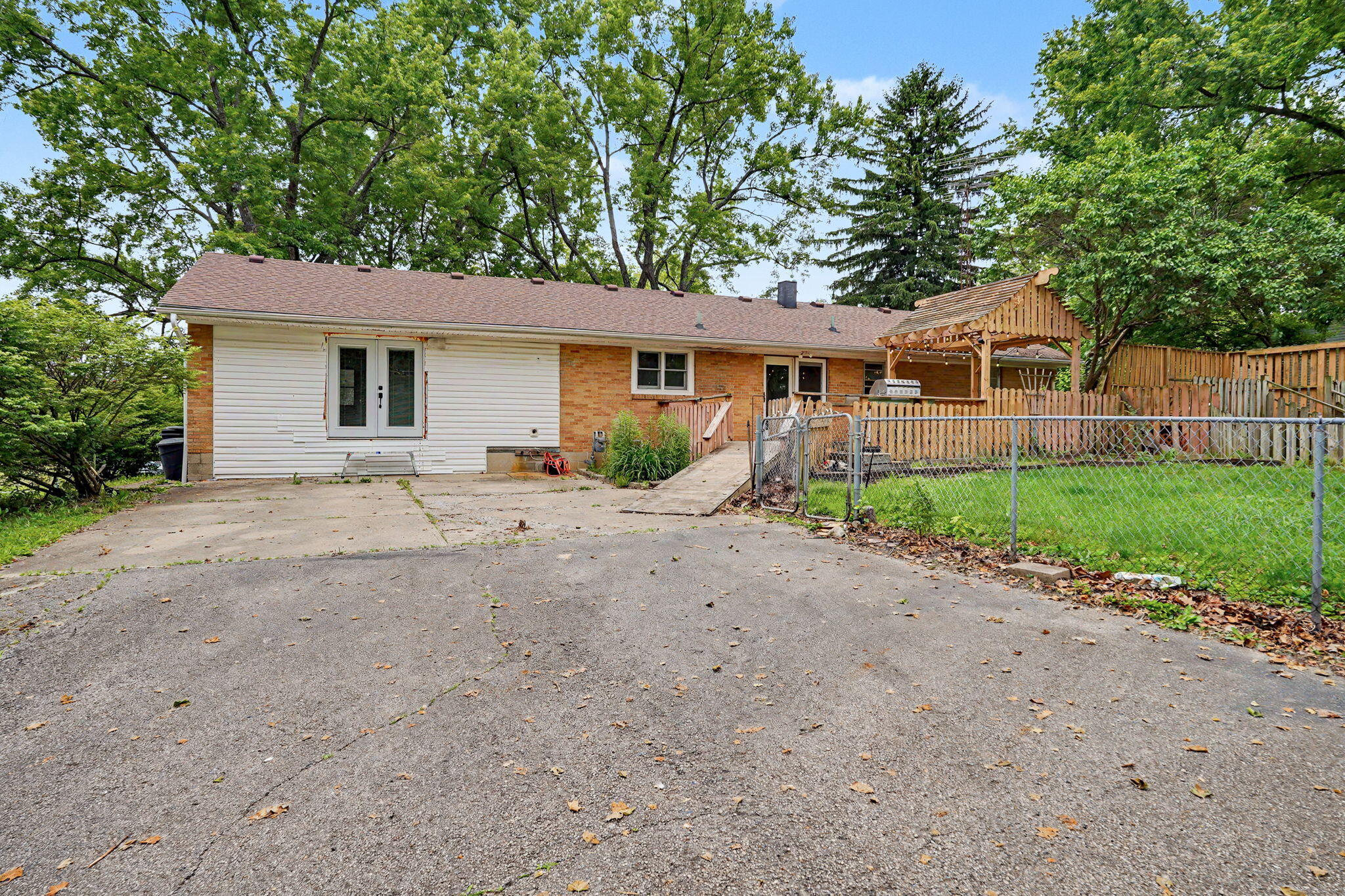 2591 Old Springfield Road, Springfield, Ohio 45502