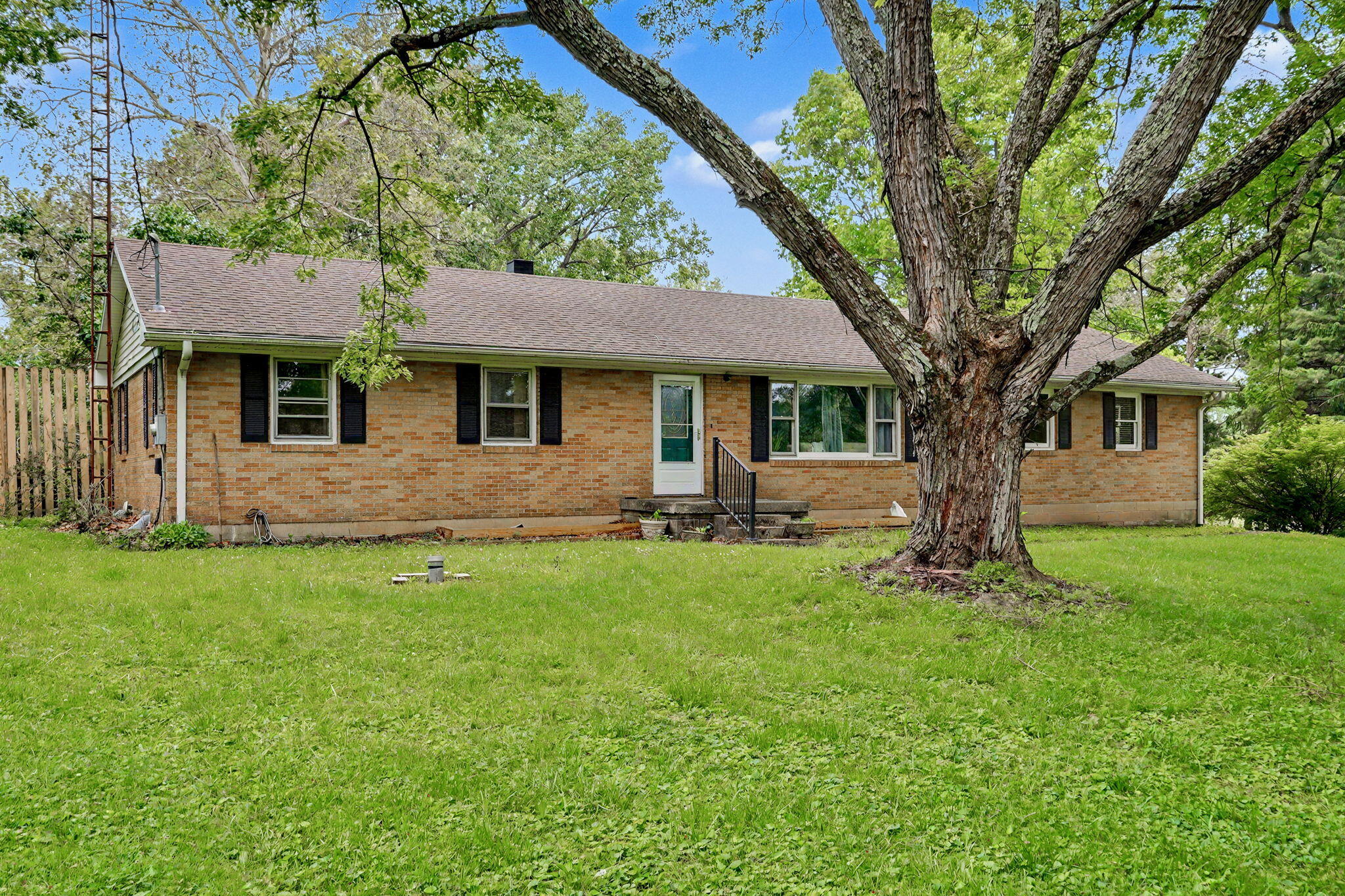 2591 Old Springfield Road, Springfield, Ohio 45502