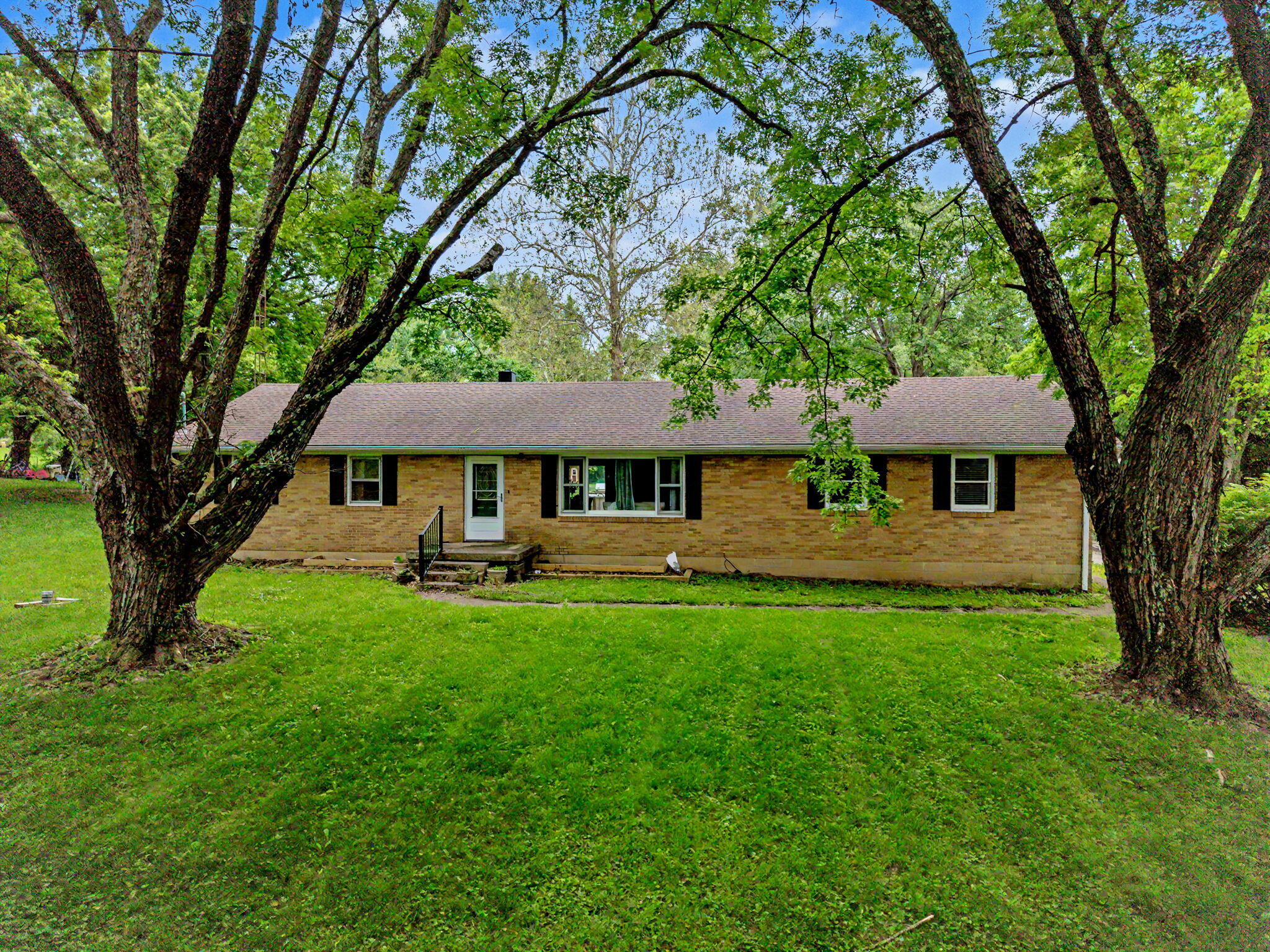 2591 Old Springfield Road, Springfield, Ohio 45502