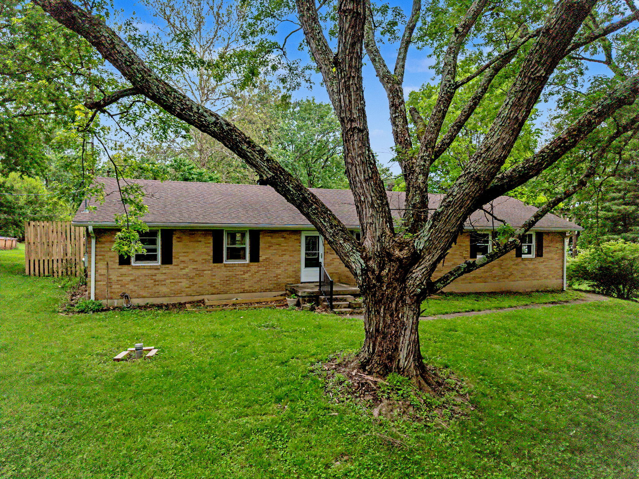 2591 Old Springfield Road, Springfield, Ohio 45502