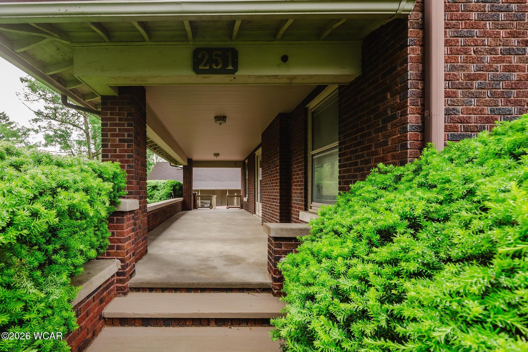 251 Lawn Avenue, Bluffton, Ohio