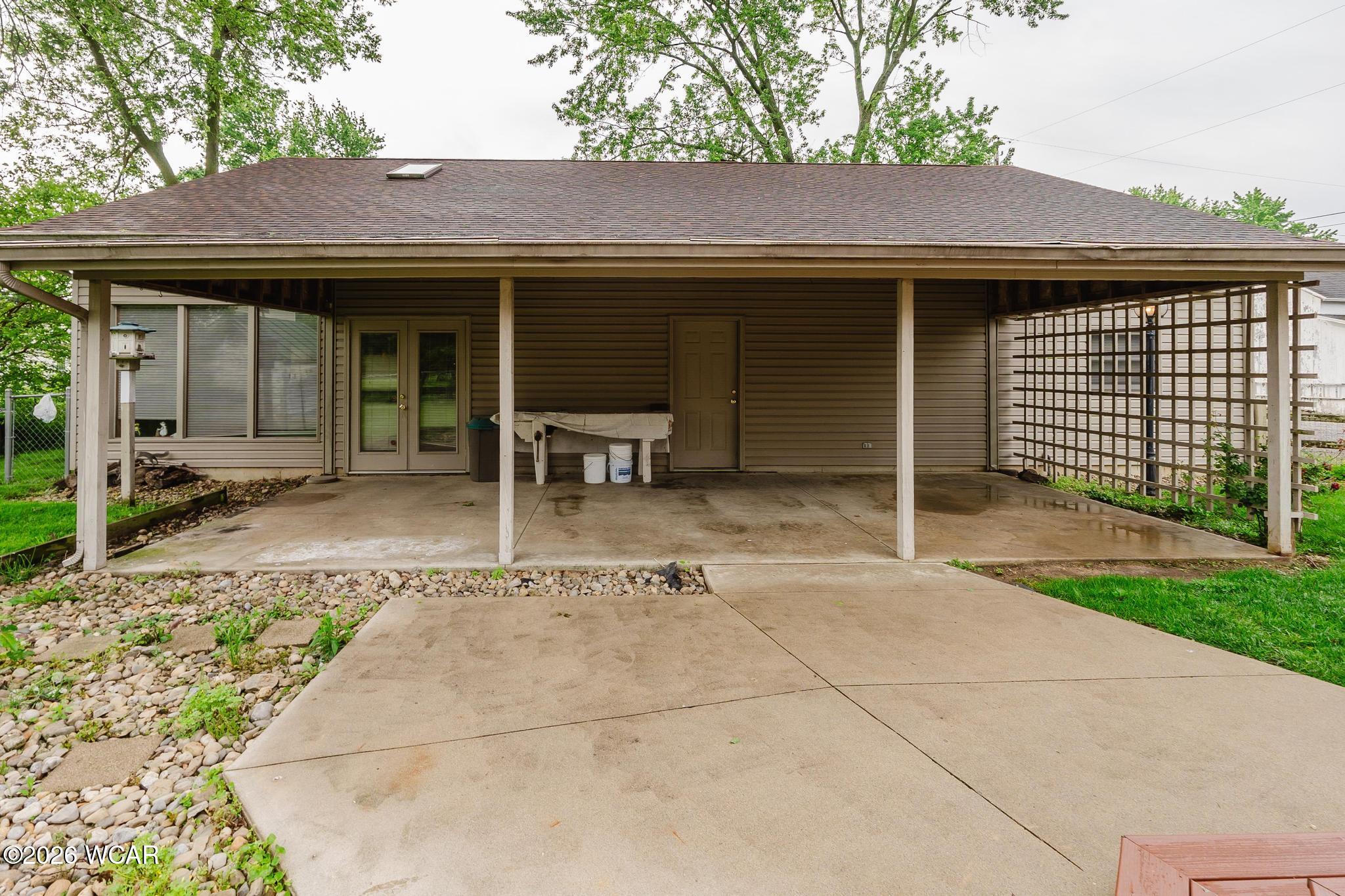 251 Lawn Avenue, Bluffton, Ohio