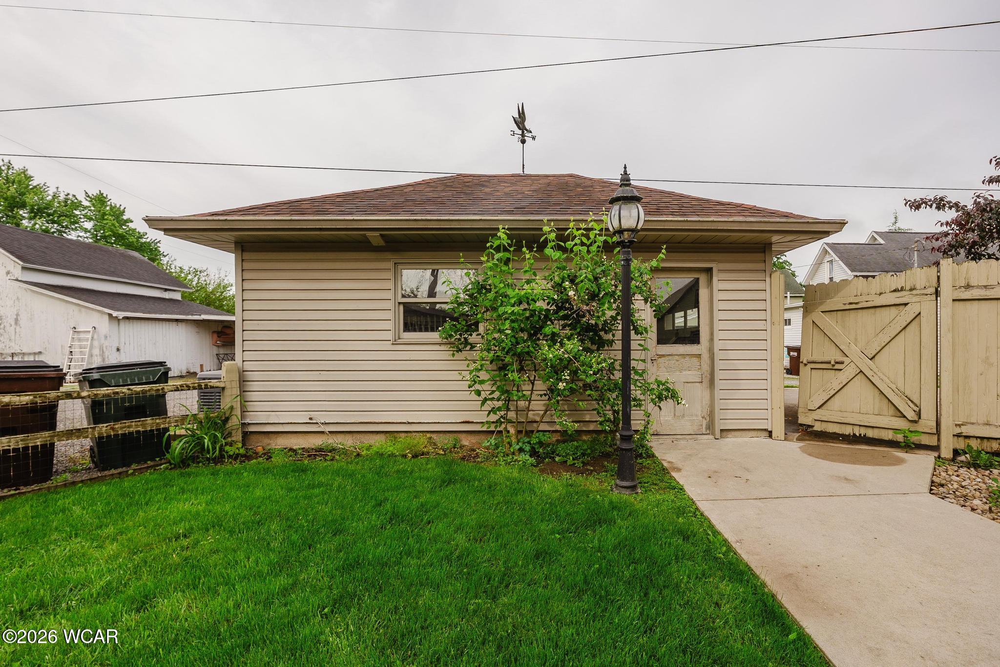 251 Lawn Avenue, Bluffton, Ohio